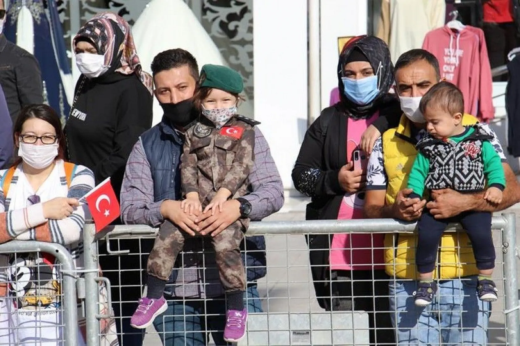 Cumhuriyetin 97. yılı Elazığ'da coşkuyla kutlandı