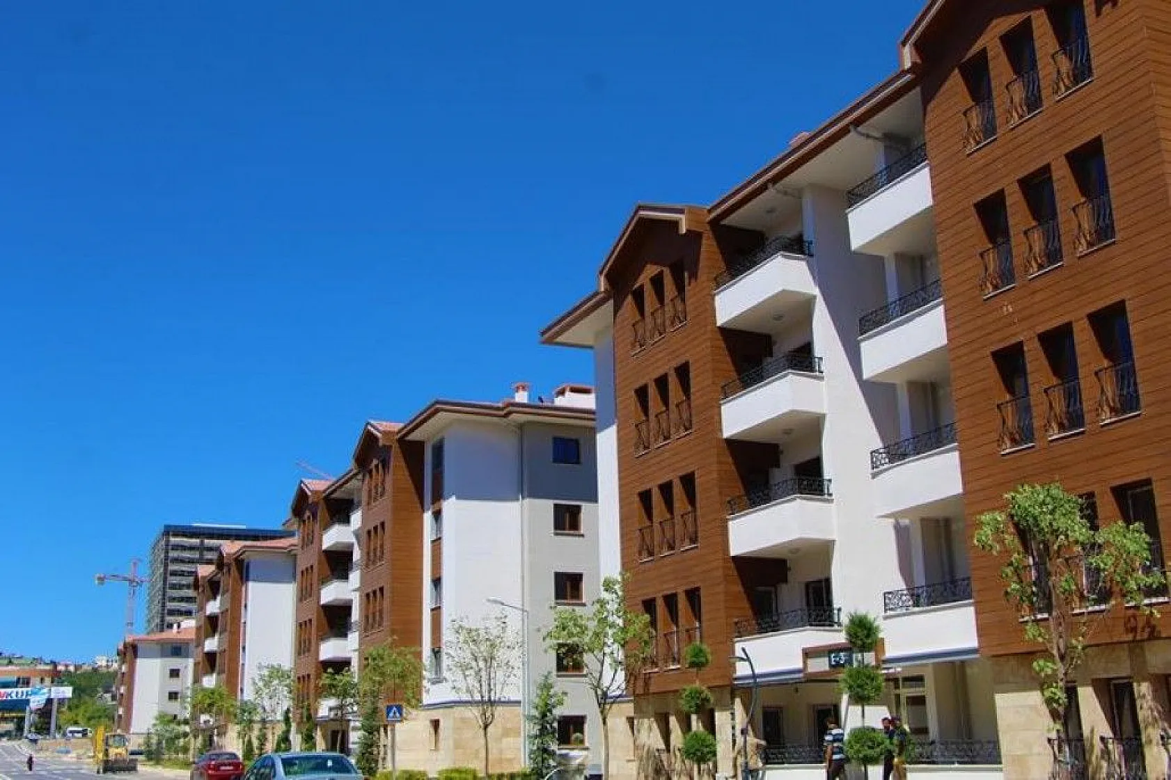 Elazığ'da binlerce konut hızla yükselmeye devam ediyor