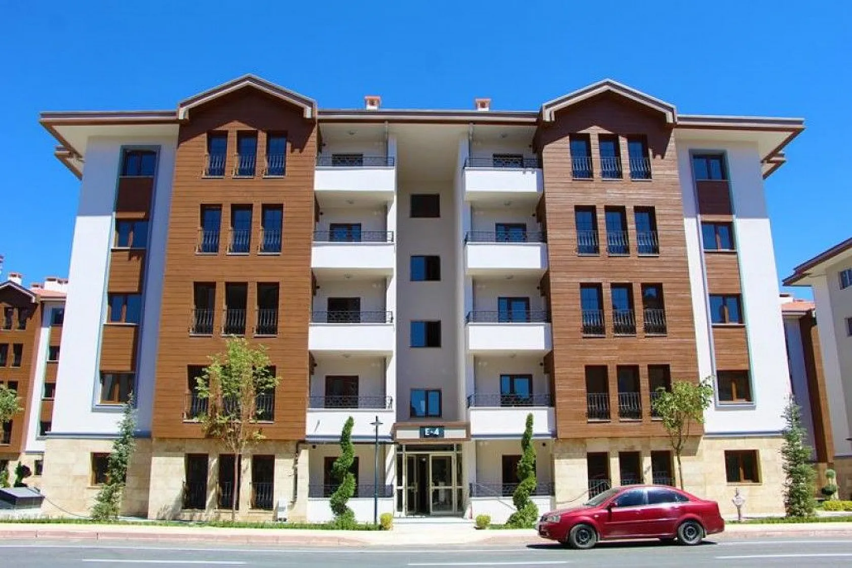 Elazığ'da binlerce konut hızla yükselmeye devam ediyor