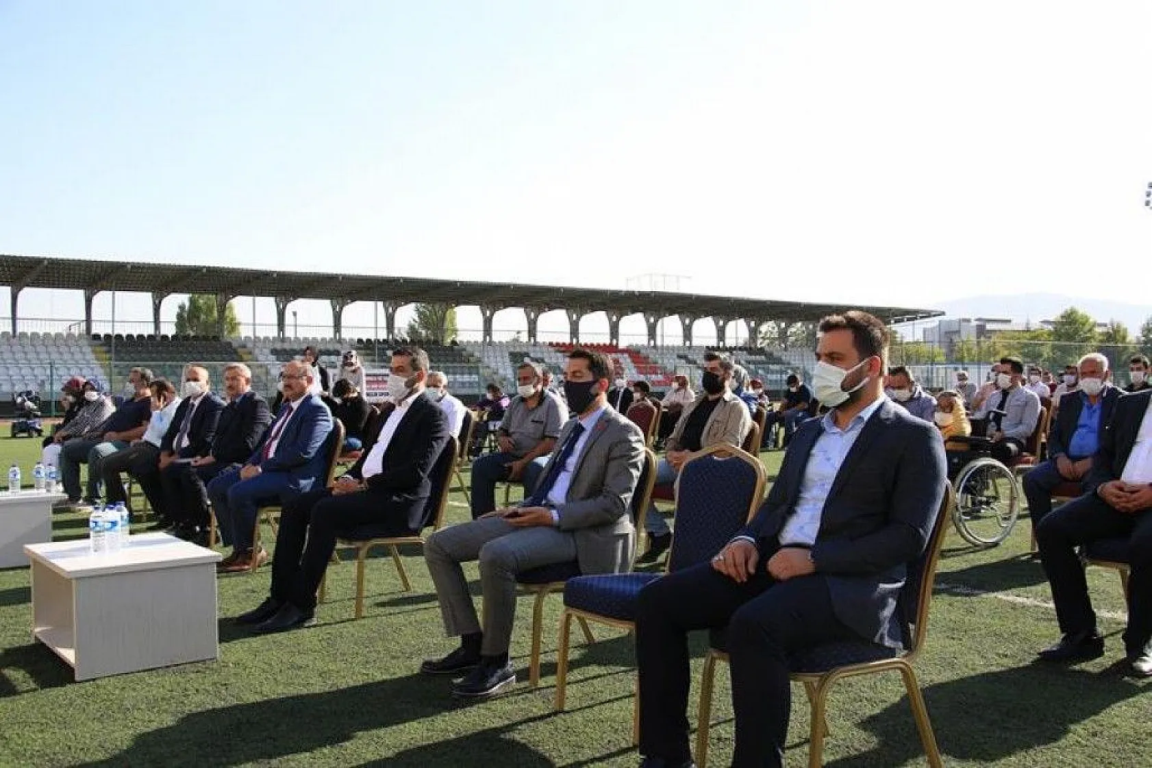 Elazığ'da 'Engelleri kaldırıyoruz' projesi ile 80 adet akülü araç verildi