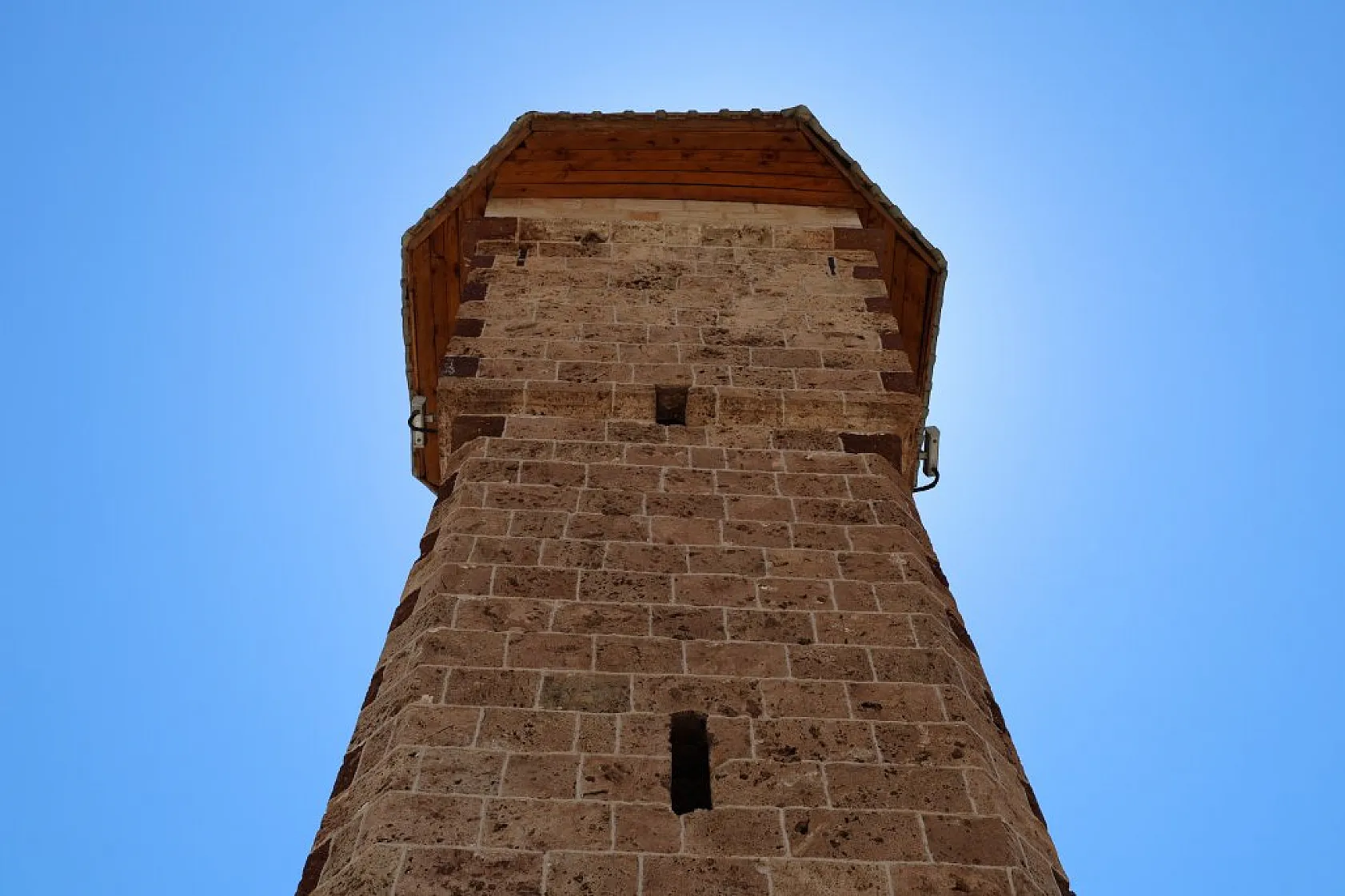 Restore edilen 'Maden Saat Kulesi' turizme kazandırıldı