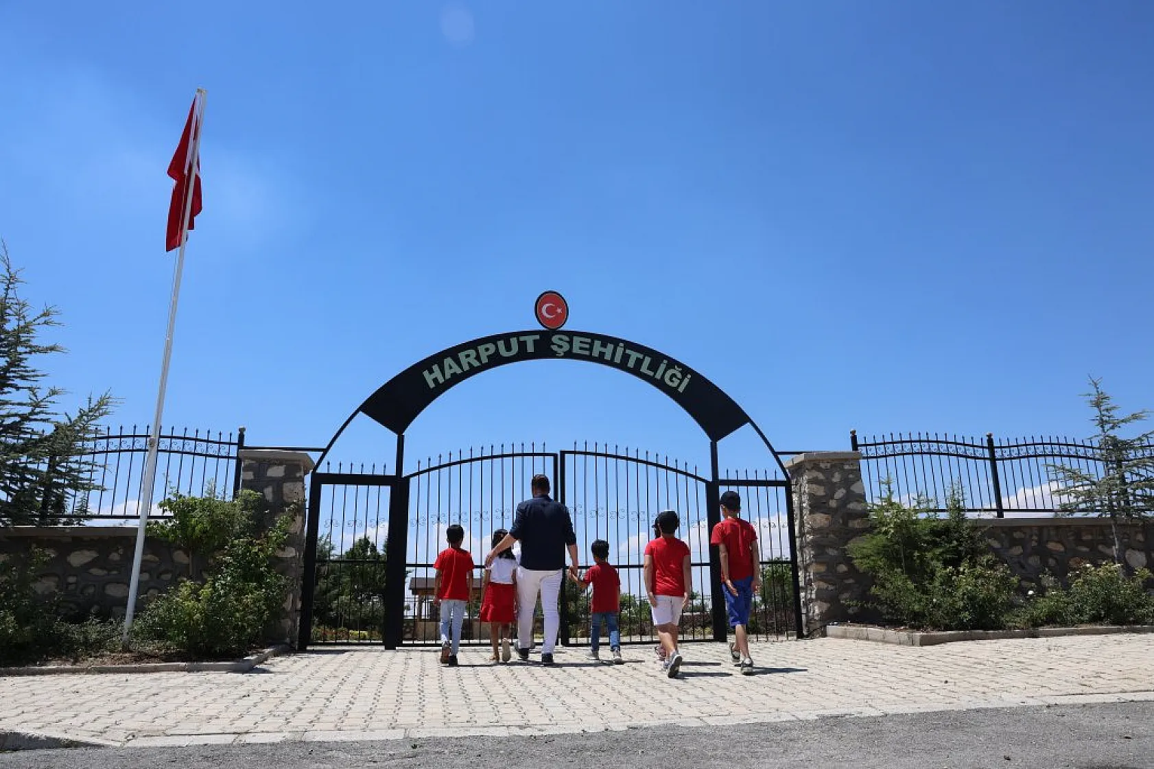Şehit Polis Eyyüp Oğuz'un babası Tevfik Oğuz: Oğlumun vatan sevgisiyle gurur duyuyorum