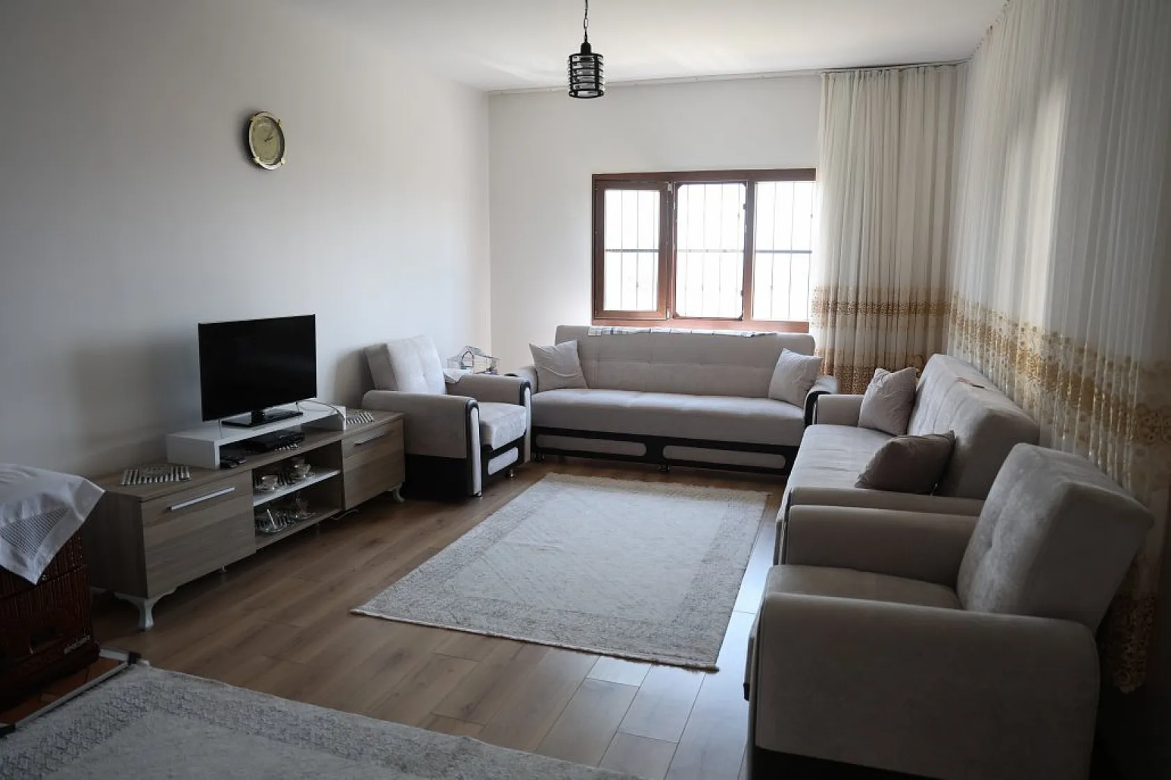 Deprem sonrası Elazığ'da yeni bir yaşam: Göl manzaralı çelik konstrüksiyonlu evler