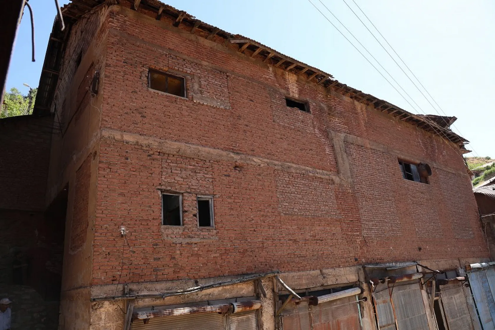 Maden'in tarihi sineması turizme kazandırılmayı bekliyor!