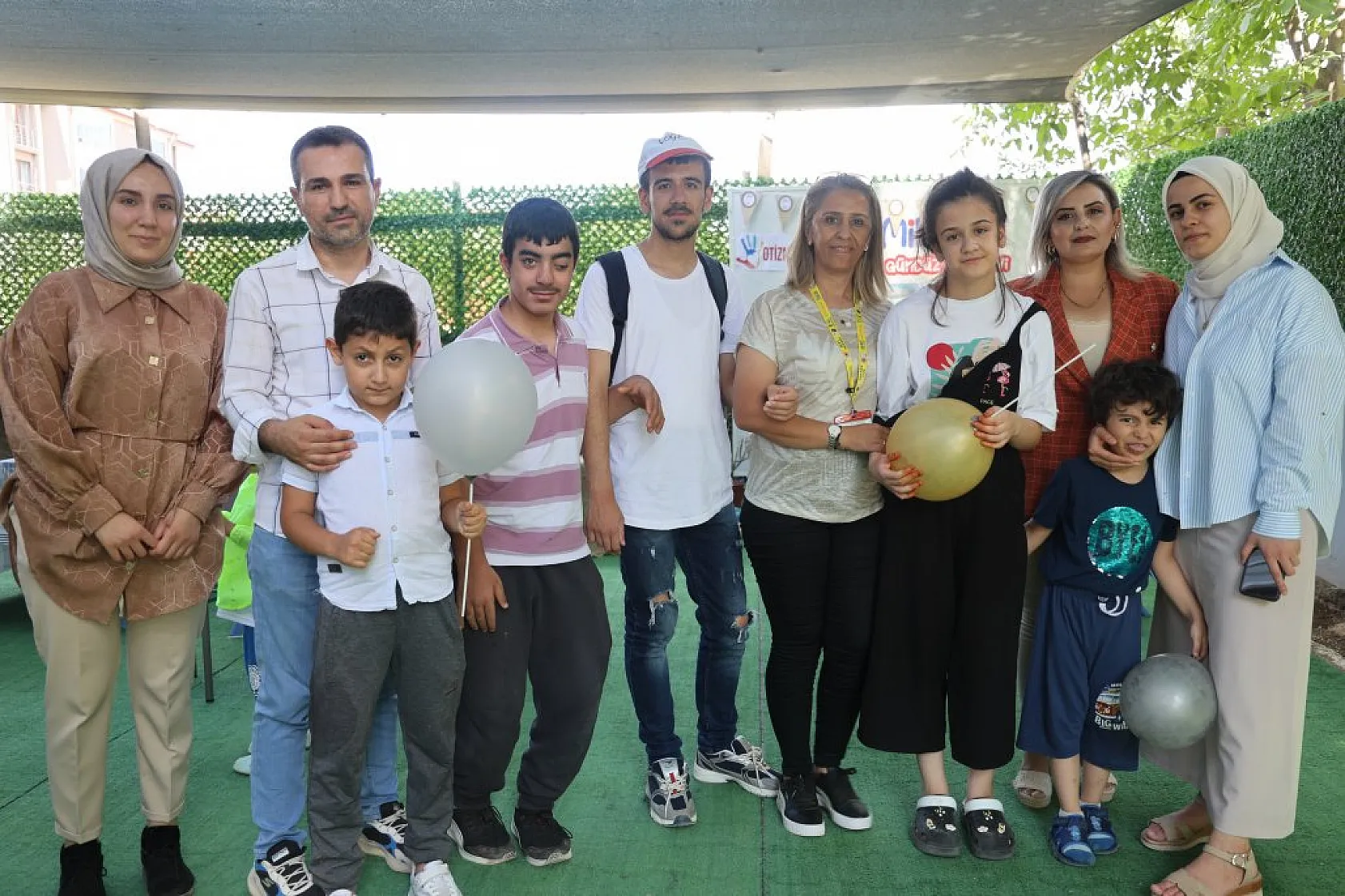 Elazığ'da otizmli çocuklar için anlamlı etkinlik: Gönüllerince eğlendiler!