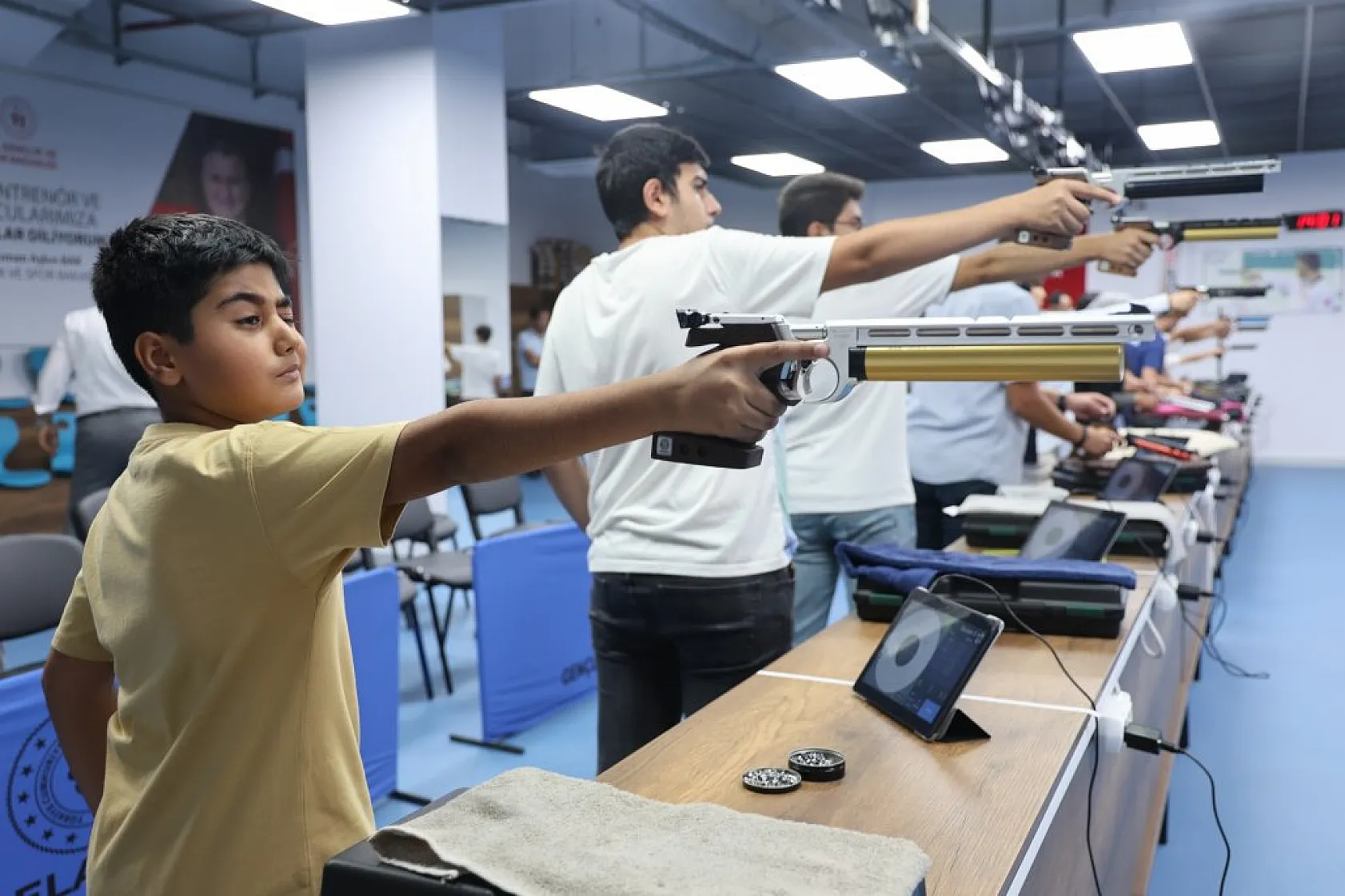 Yusuf Dikeç'in başarısı Elazığ'da havalı tabanca sporuna can suyu oldu