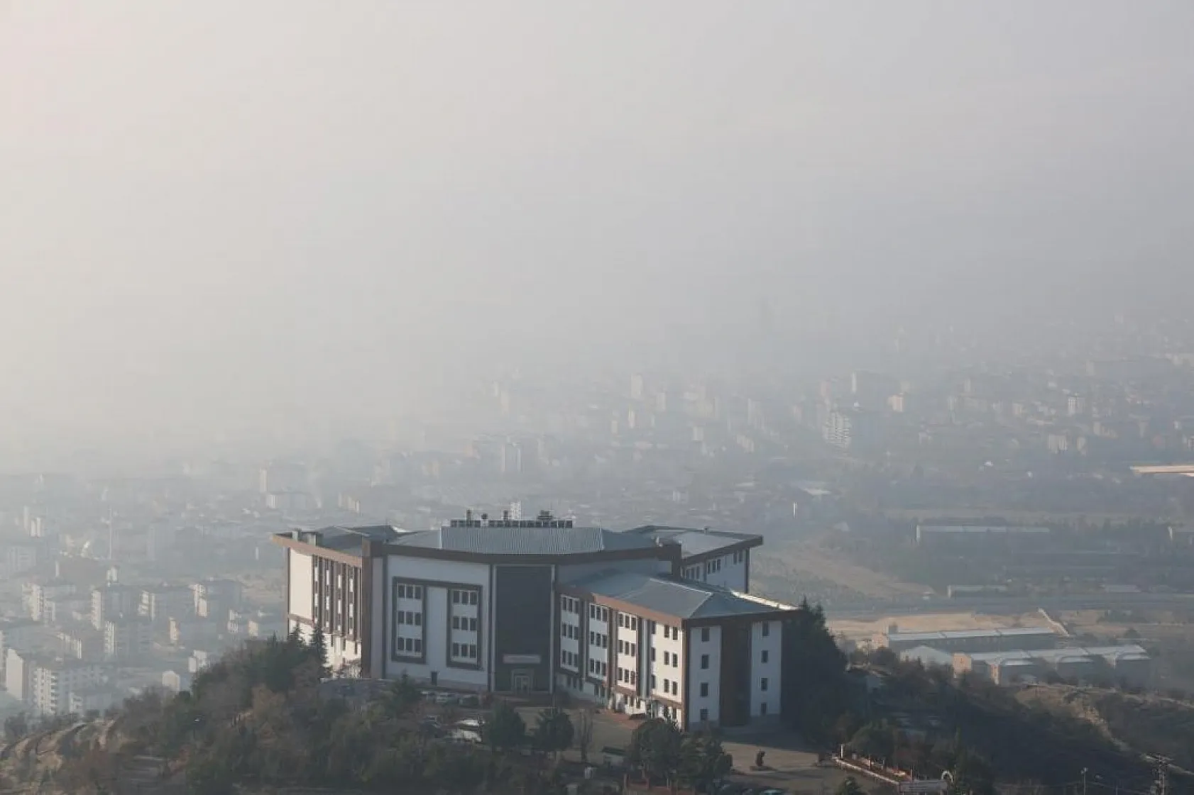 Elazığ'da Yoğun Sis: Harput'ta Kartpostallık Görüntüler!