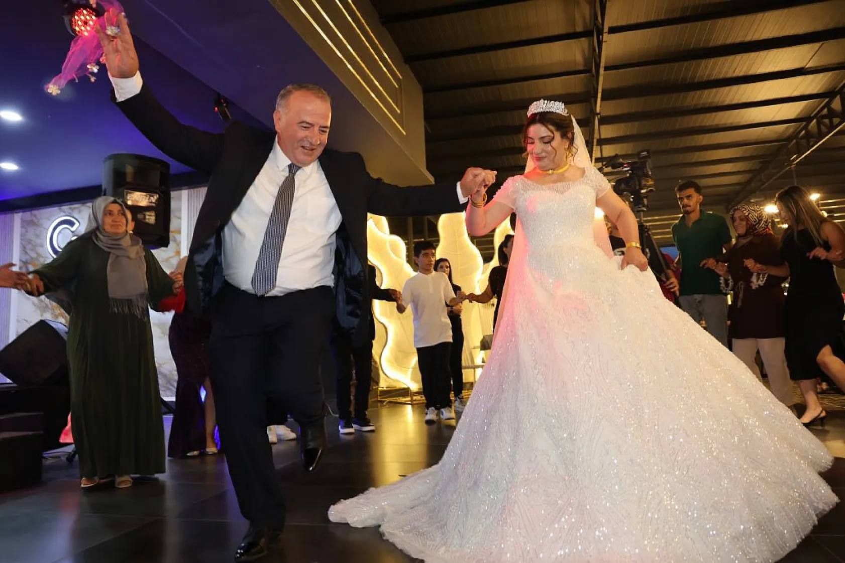 Elazığ'da Unutulmaz Karşılaşma: 34 Yıl Sonra Hayat Arkadaşı Oldular!