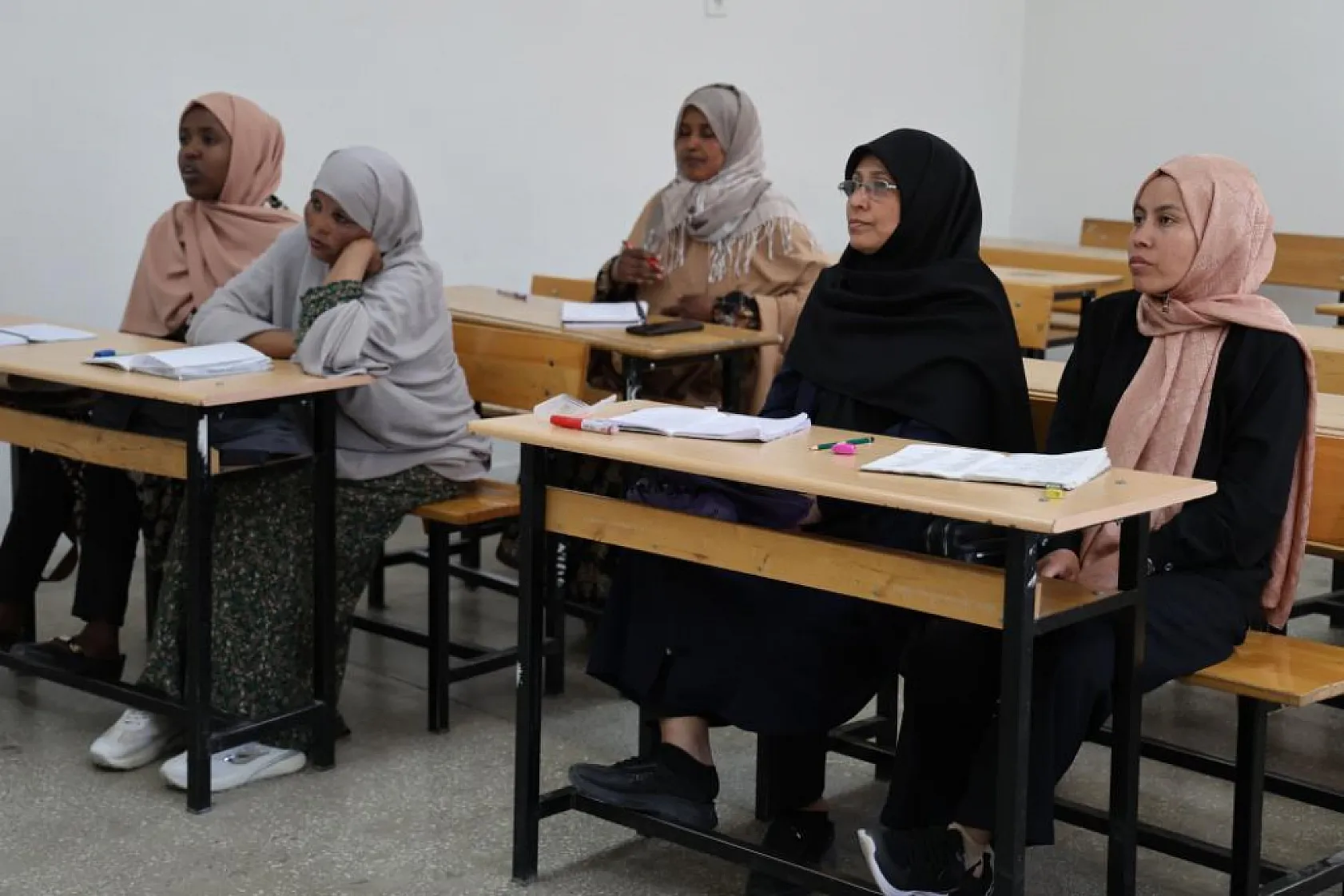 Elazığ'da 14 Yabancı Uyruklu Türkçe Öğreniyor: Sosyal Uyum Güçleniyor!