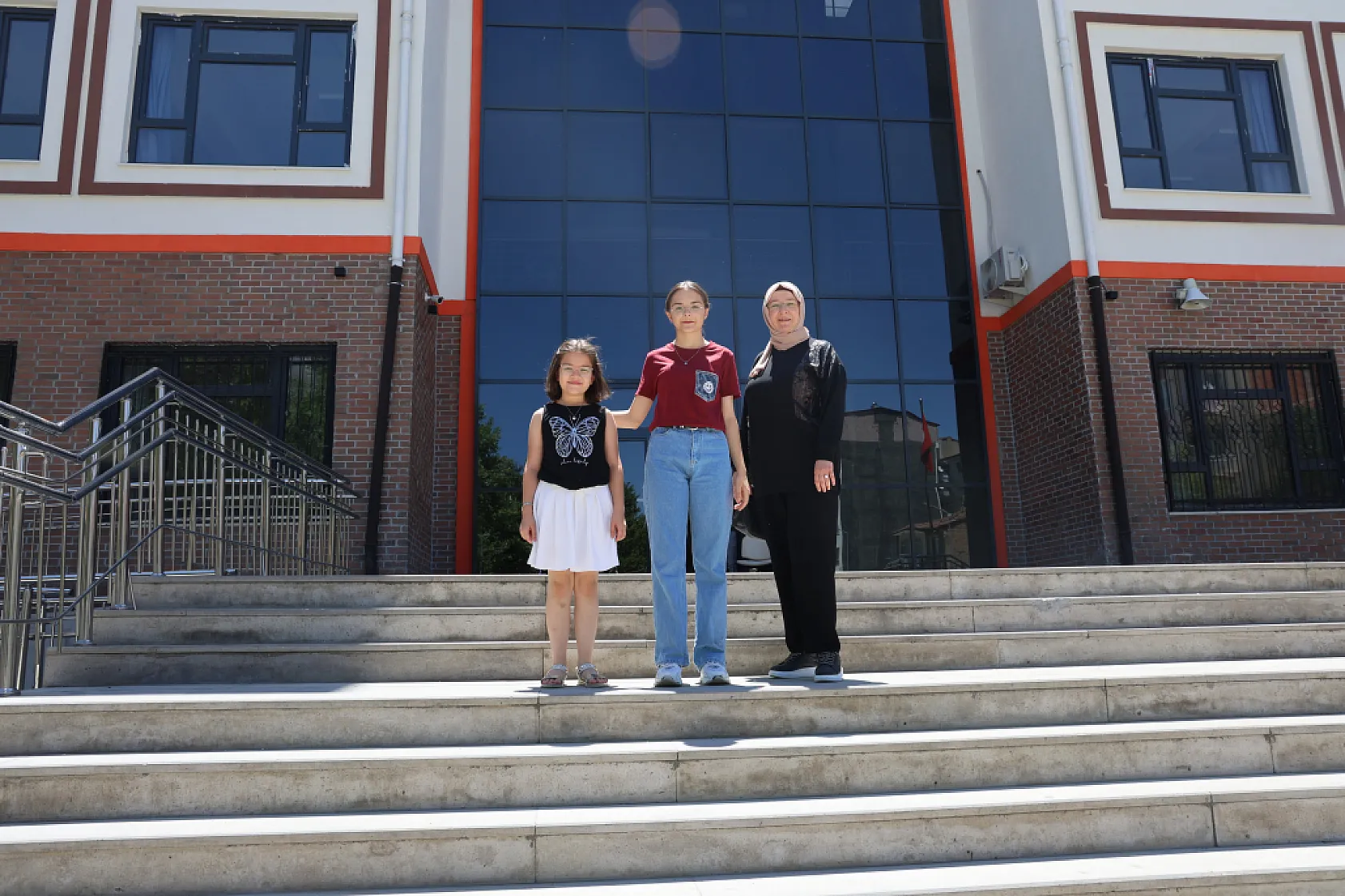 Zümra'nın Hayali Gerçek Oldu: LGS'de 500 Puan, Hedef Doktorluk!