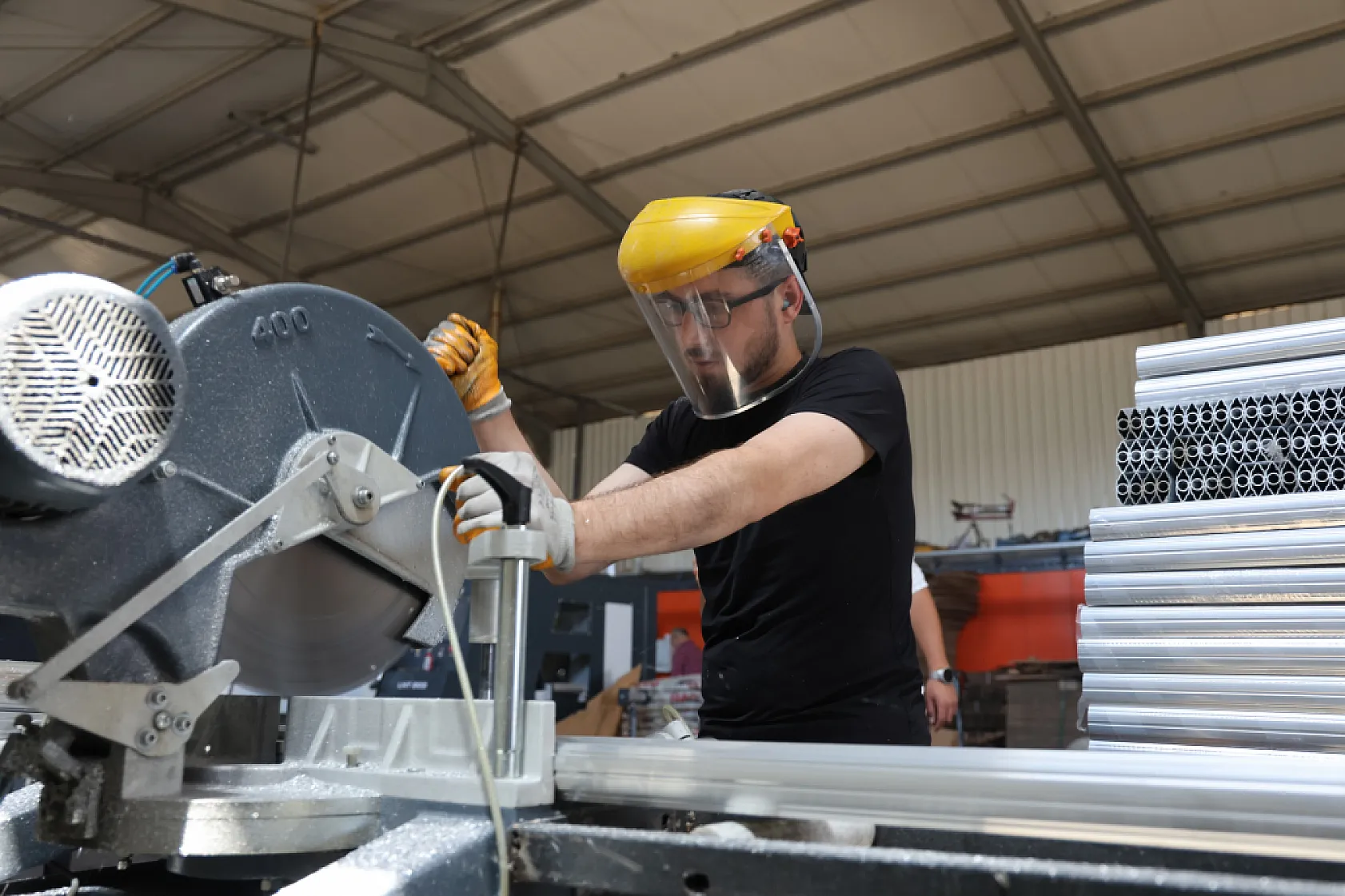 Elazığ'dan 15 Ülkeye Radyatör İhracatı: Yerli Üretimle Dünya Isınıyor!