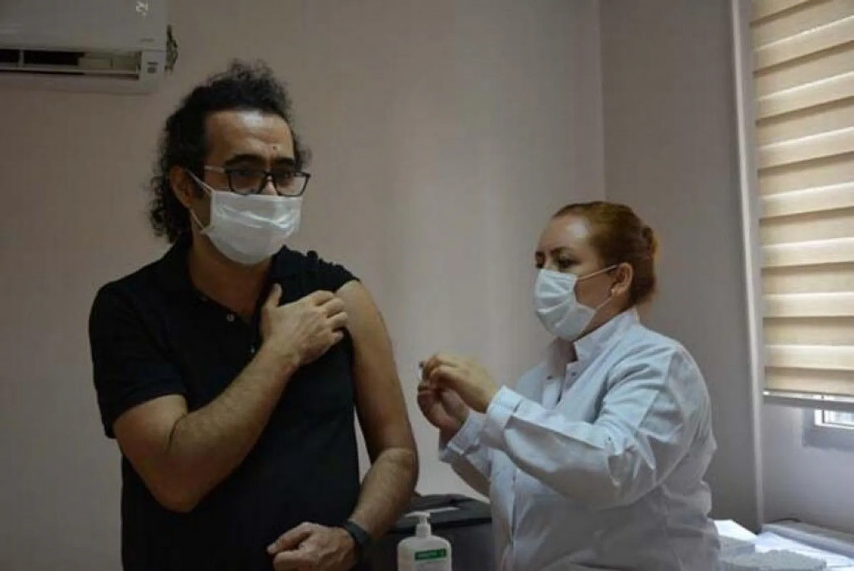 Çin'den İzmir'e getirildi gönüllü sağlık çalışanlarına uygulanmaya başlandı