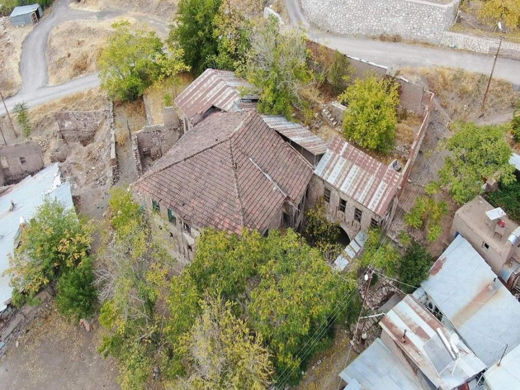 3 asırlık Faik Bey Konağı restore edilerek turizme kazandırılmayı bekliyor