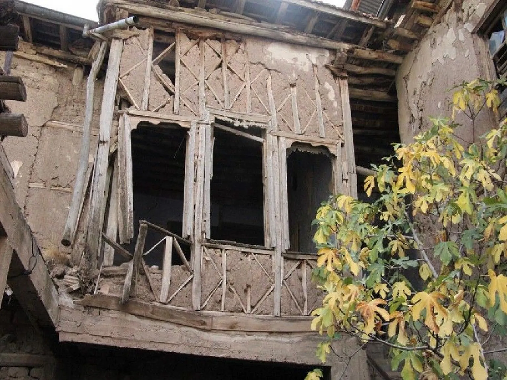 3 asırlık Faik Bey Konağı restore edilerek turizme kazandırılmayı bekliyor