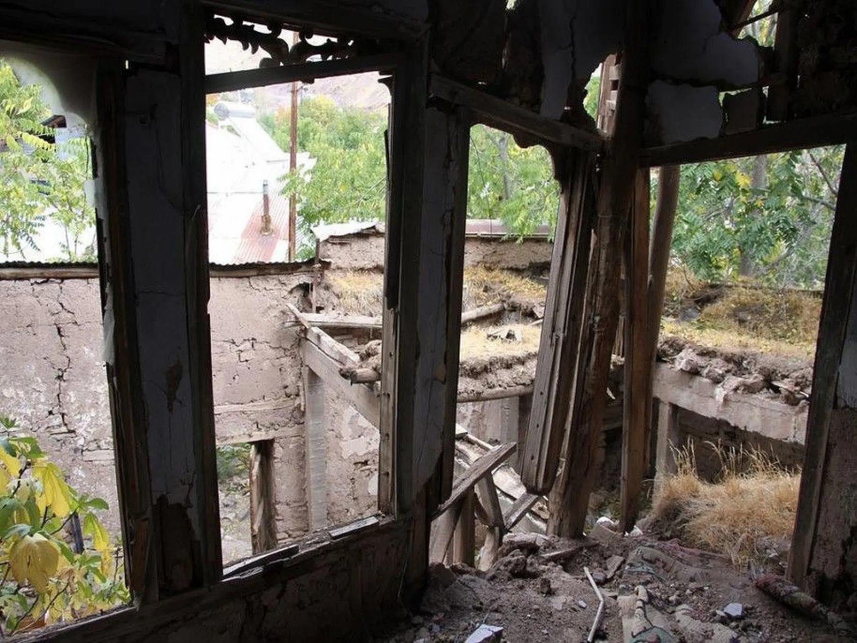 3 asırlık Faik Bey Konağı restore edilerek turizme kazandırılmayı bekliyor