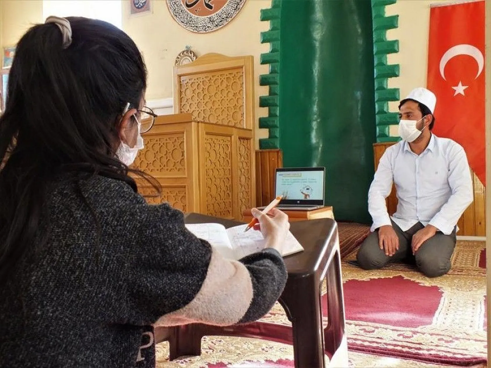 Muhtar, köy camisini eğitim yuvasına dönüştürdü