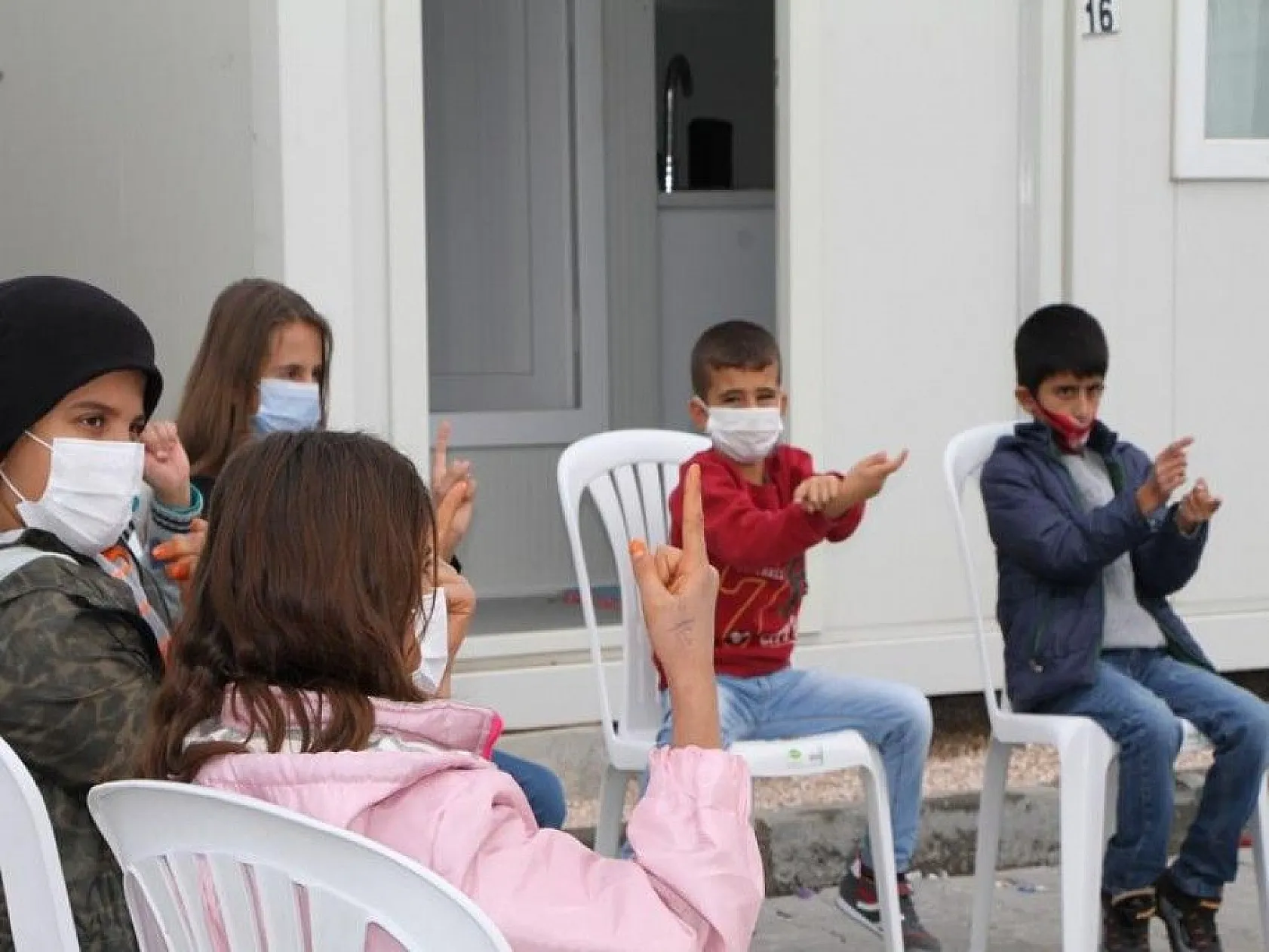 Depremzede çocuklardan, İzmirli akranlarına 'sessiz' destek