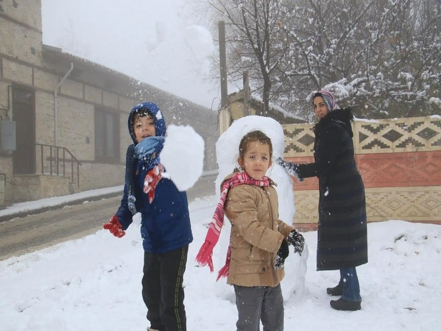 Harput'ta kar ve sis altındaki tarihin eşsiz manzarası