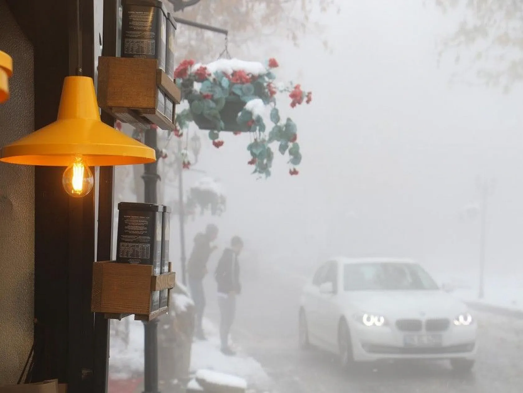 Harput'ta kar ve sis altındaki tarihin eşsiz manzarası