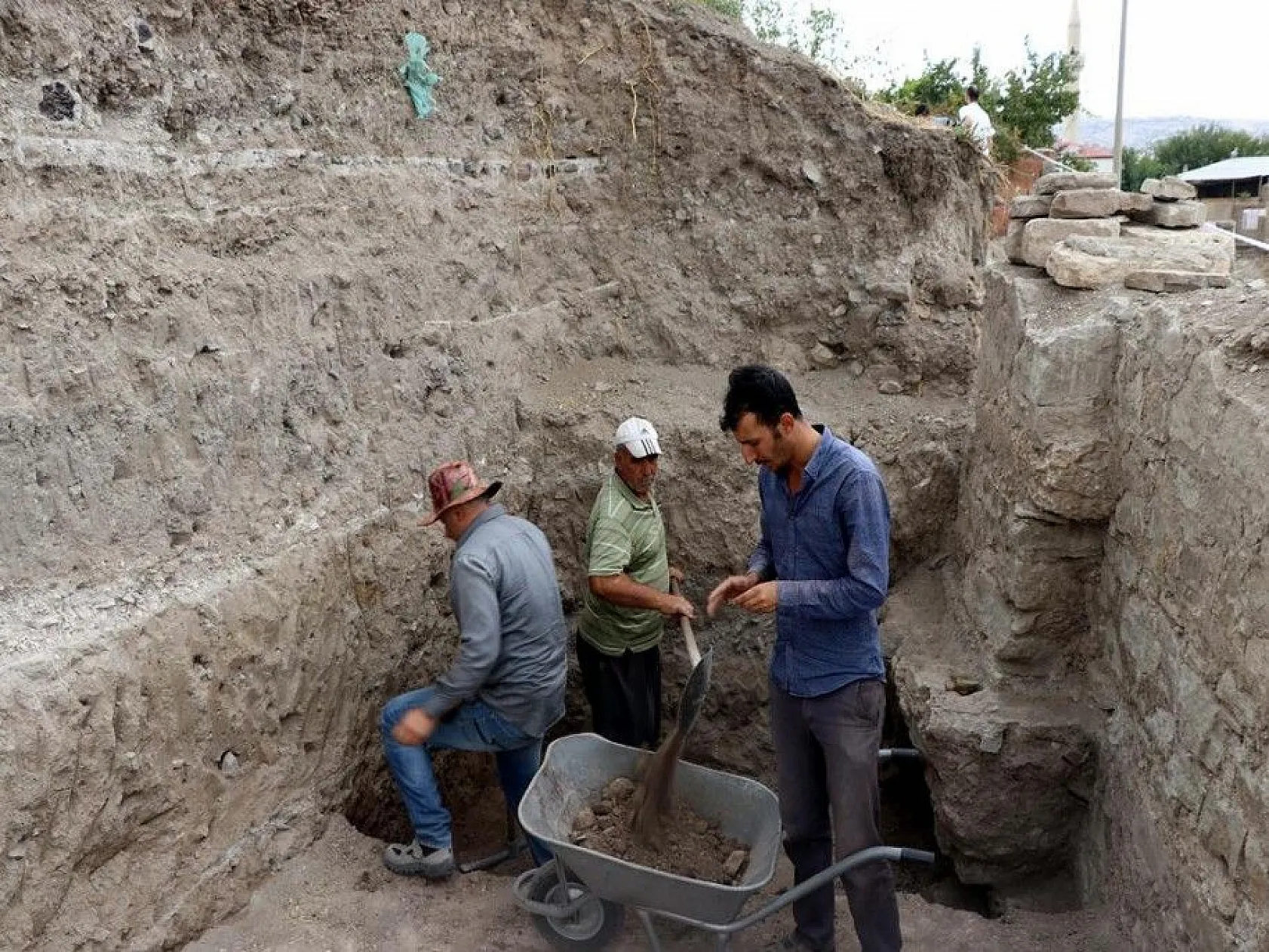 Elazığ'da Osmanlı dönemine ait olduğu değerlendirilen yapı bulundu