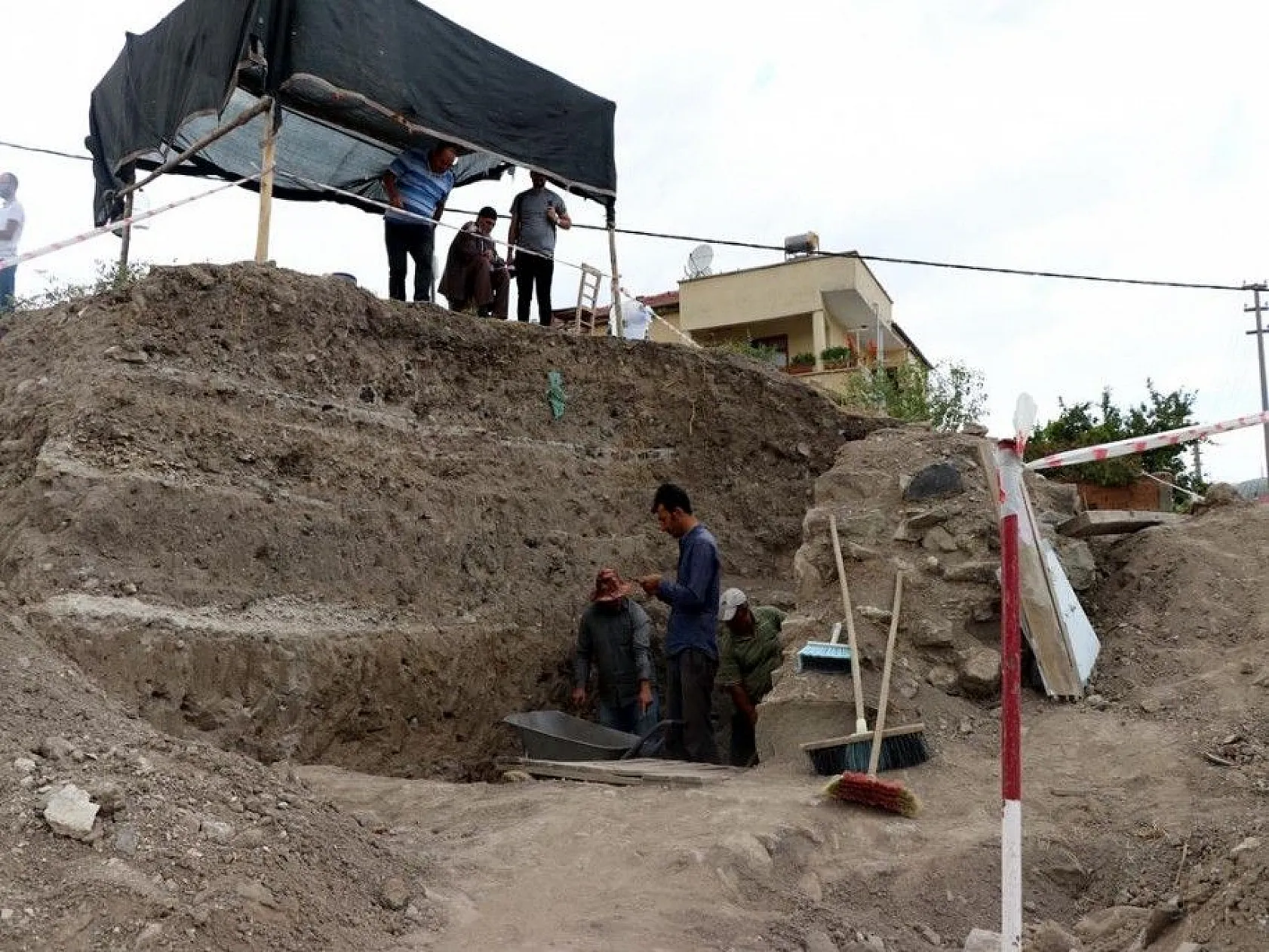 Elazığ'da Osmanlı dönemine ait olduğu değerlendirilen yapı bulundu
