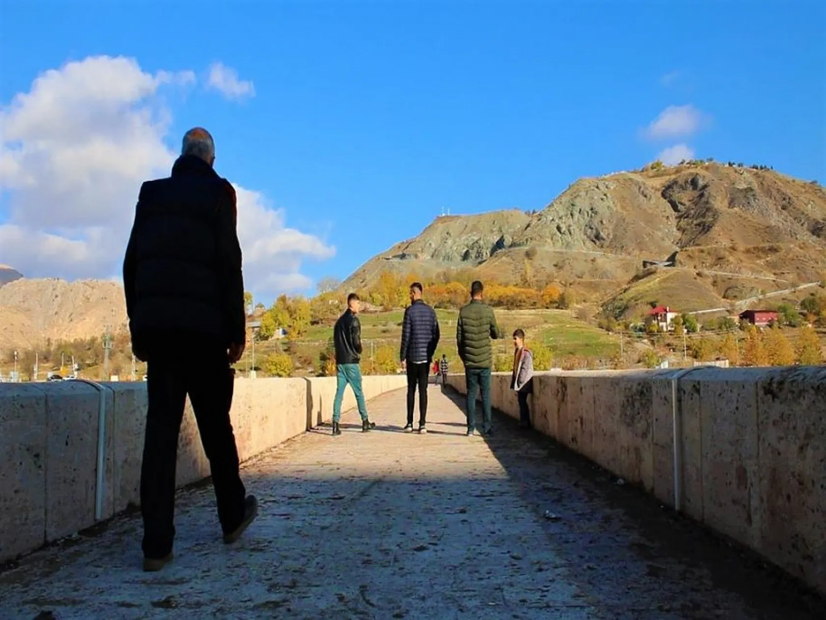 7 bin yıllık tarihi ile birçok medeniyete ev sahipliği yapan Palu, ziyaretçilerini bekliyor