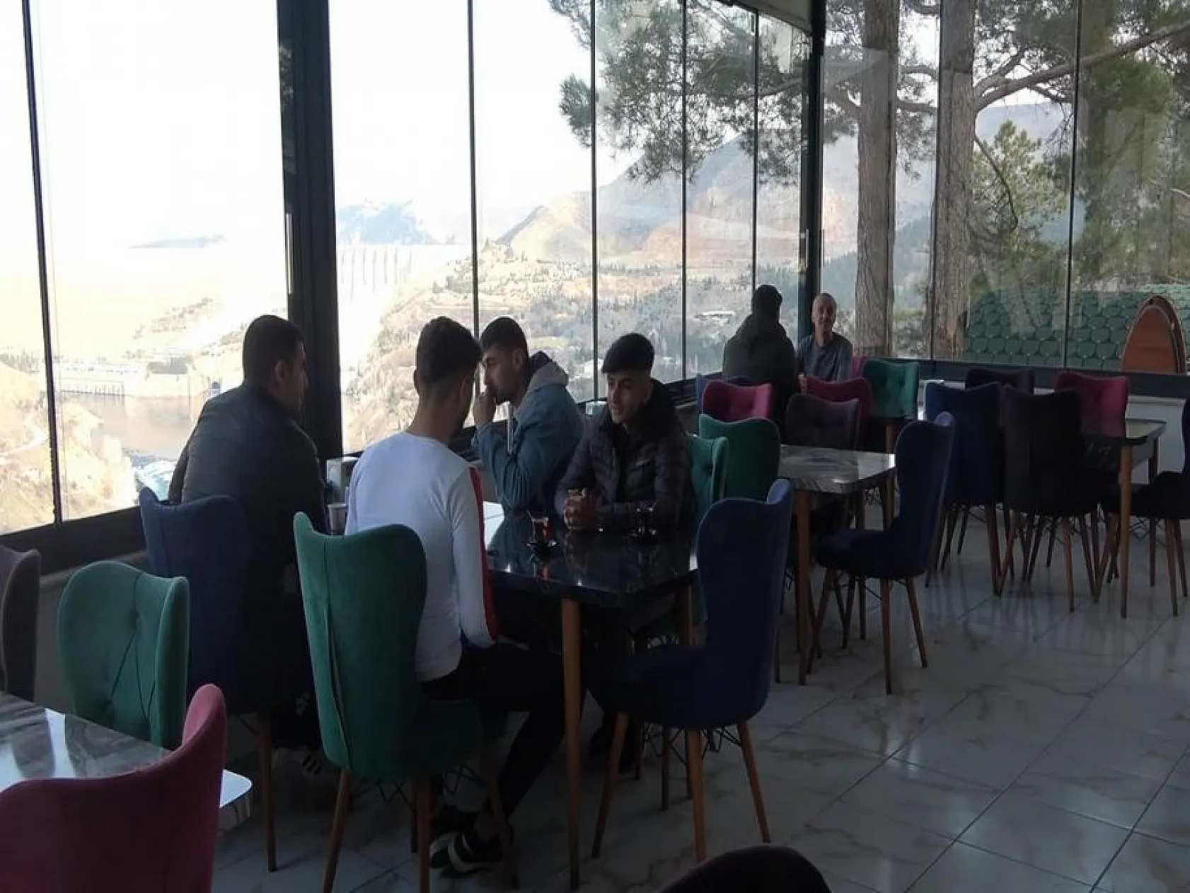 Güzel ilçemiz Keban, hem göze hem mideye hitap ediyor