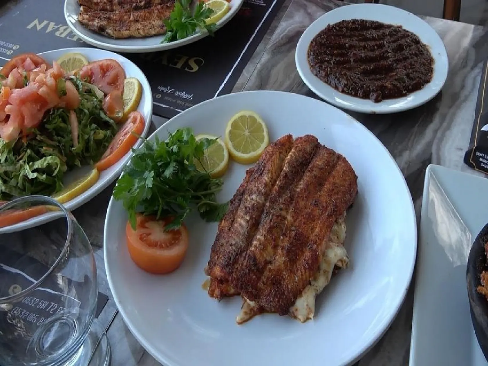 Güzel ilçemiz Keban, hem göze hem mideye hitap ediyor