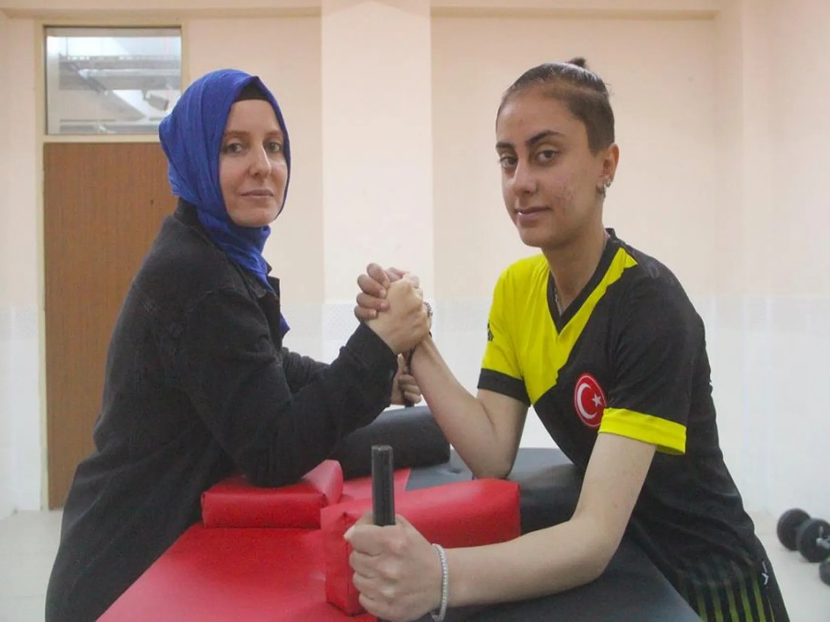 Dünya şampiyonu öğretmenlerini örnek alan öğrenciler başarıya koşuyor