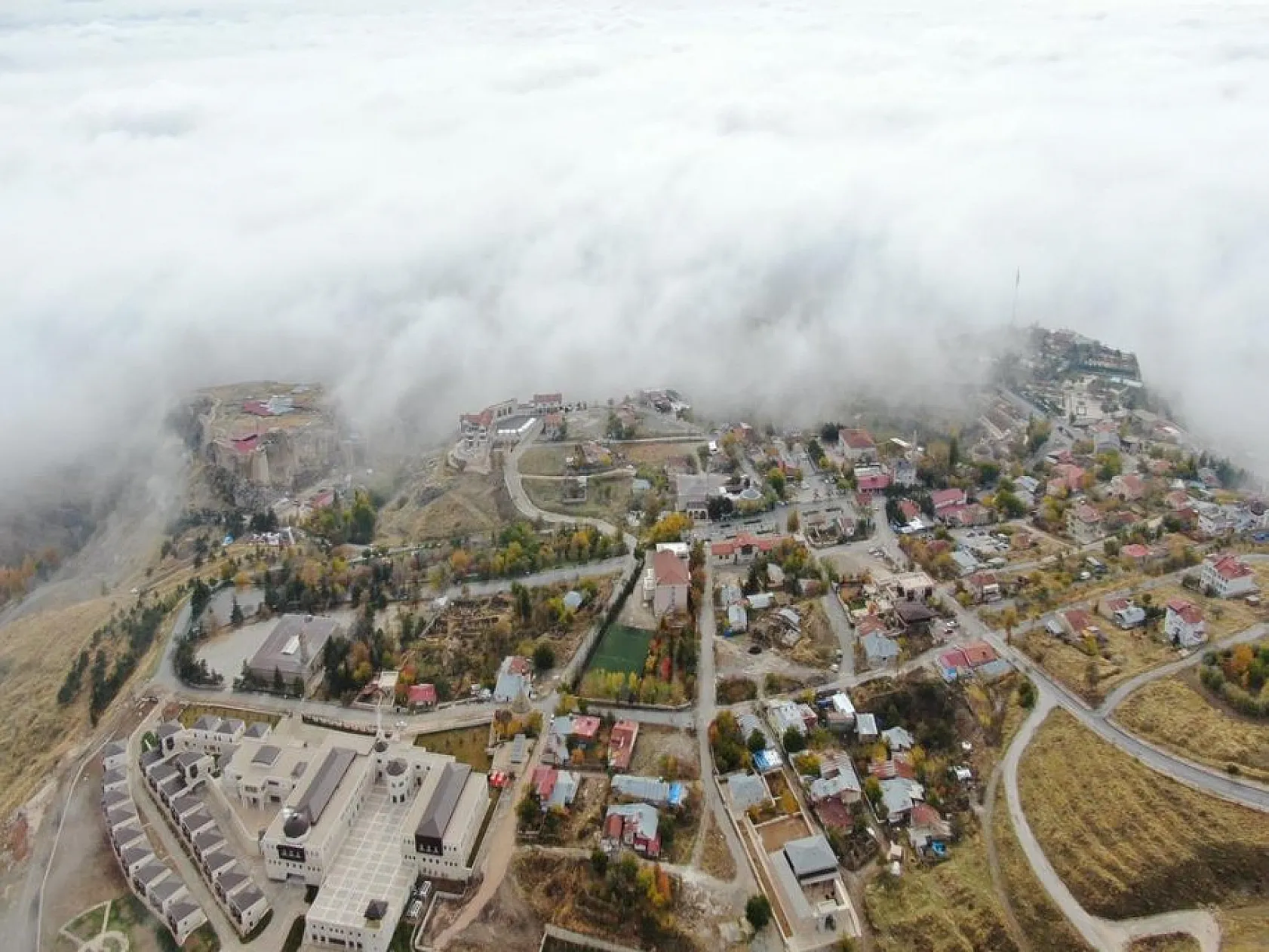 Elazığ'da eşsiz sis manzarası