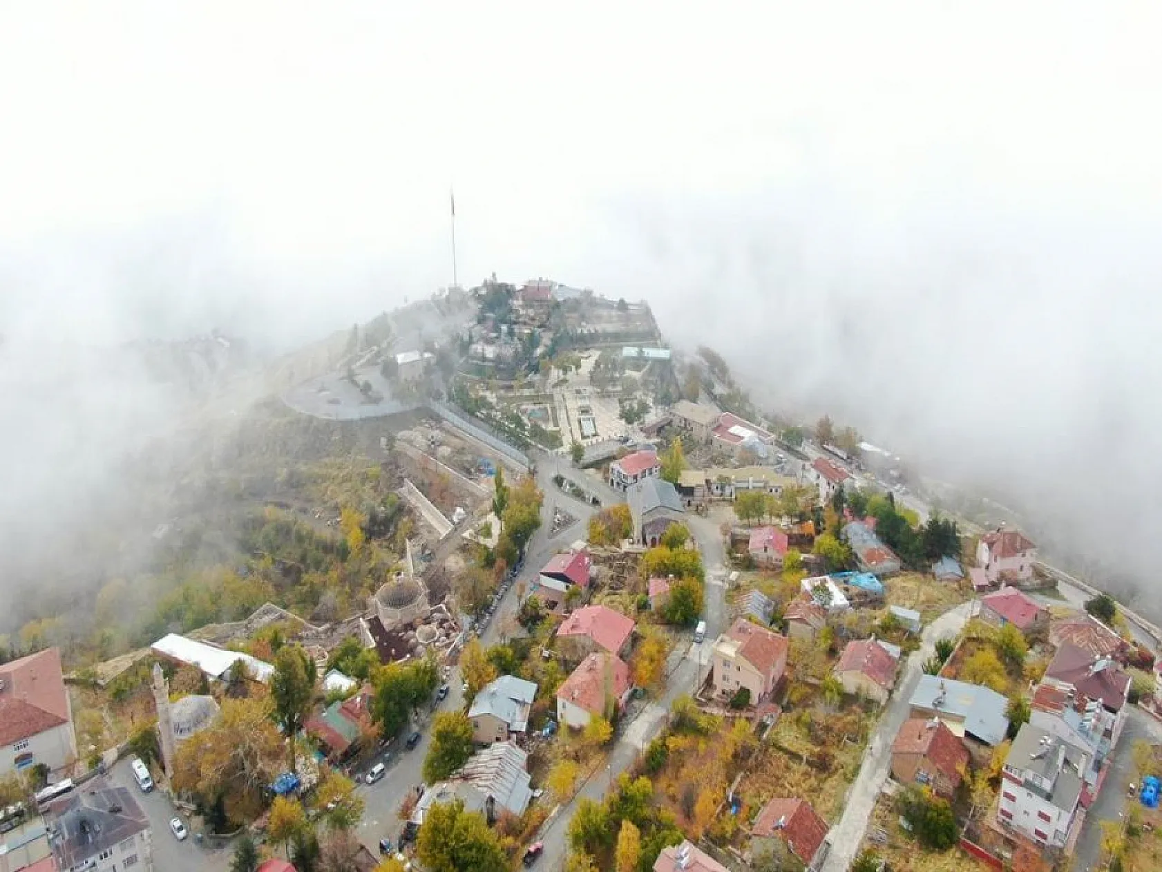 Elazığ'da eşsiz sis manzarası