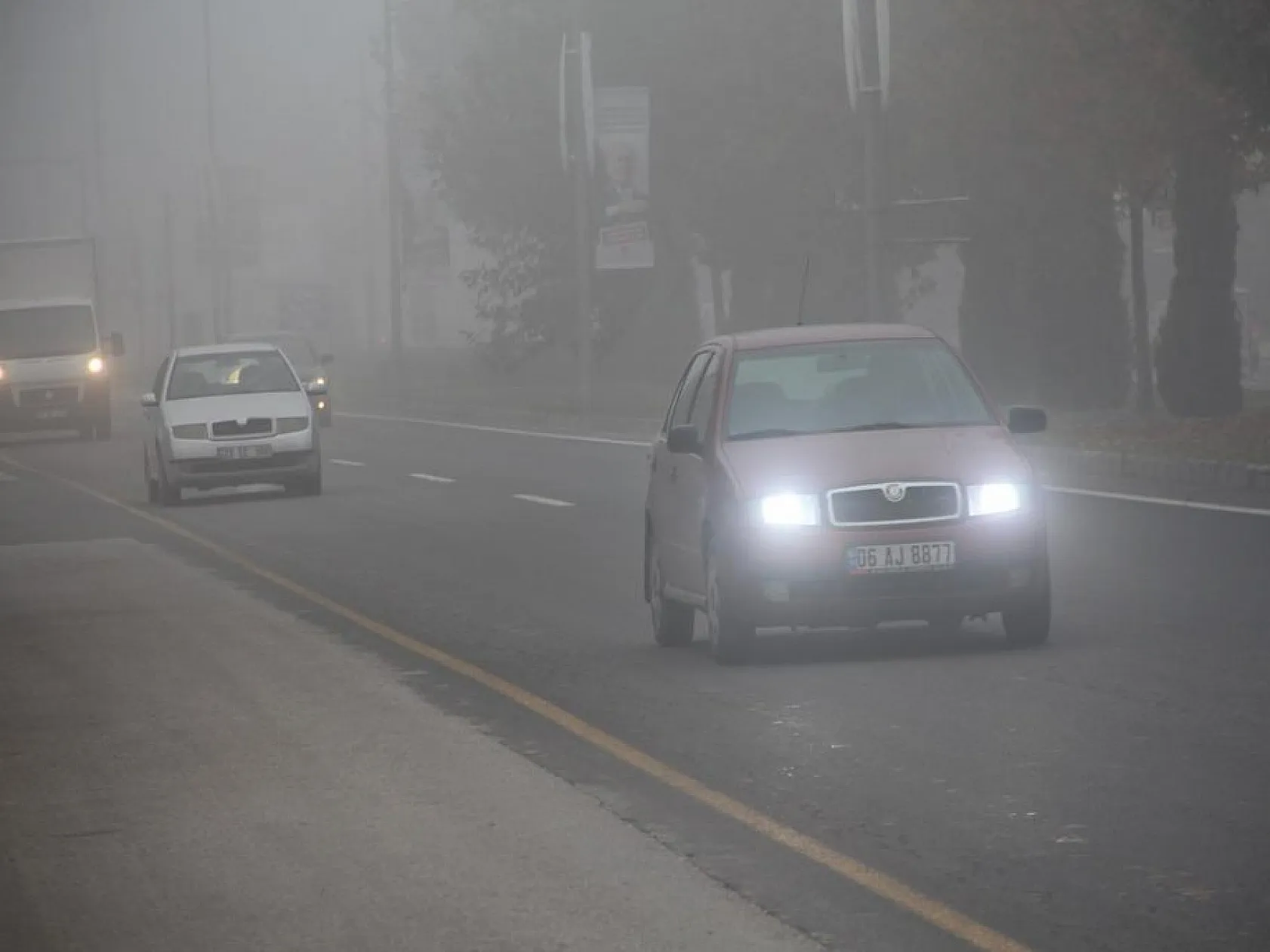 Elazığ'da sis ile sonbaharın buluşması doyumsuz, keyifli görüntüler oluşturdu
