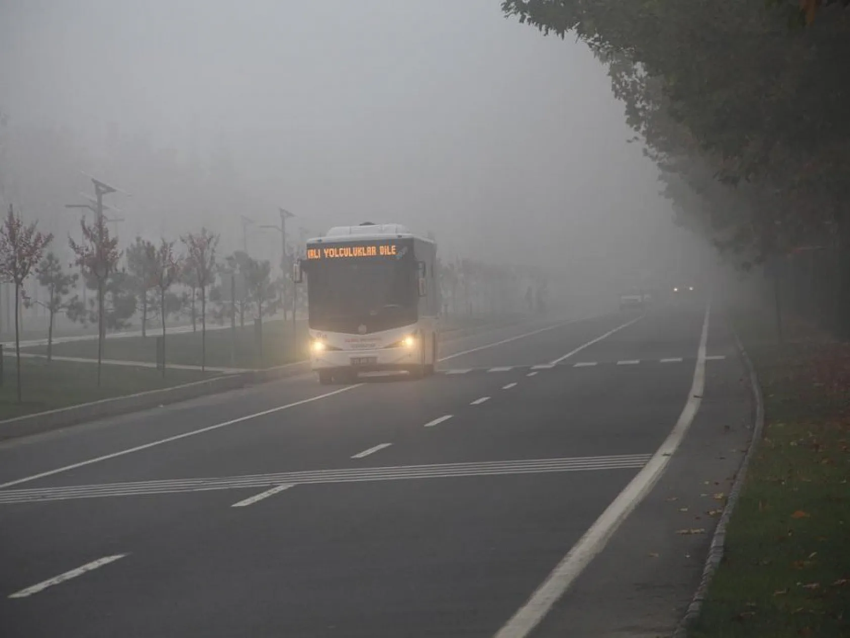 Elazığ'da sis ile sonbaharın buluşması doyumsuz, keyifli görüntüler oluşturdu