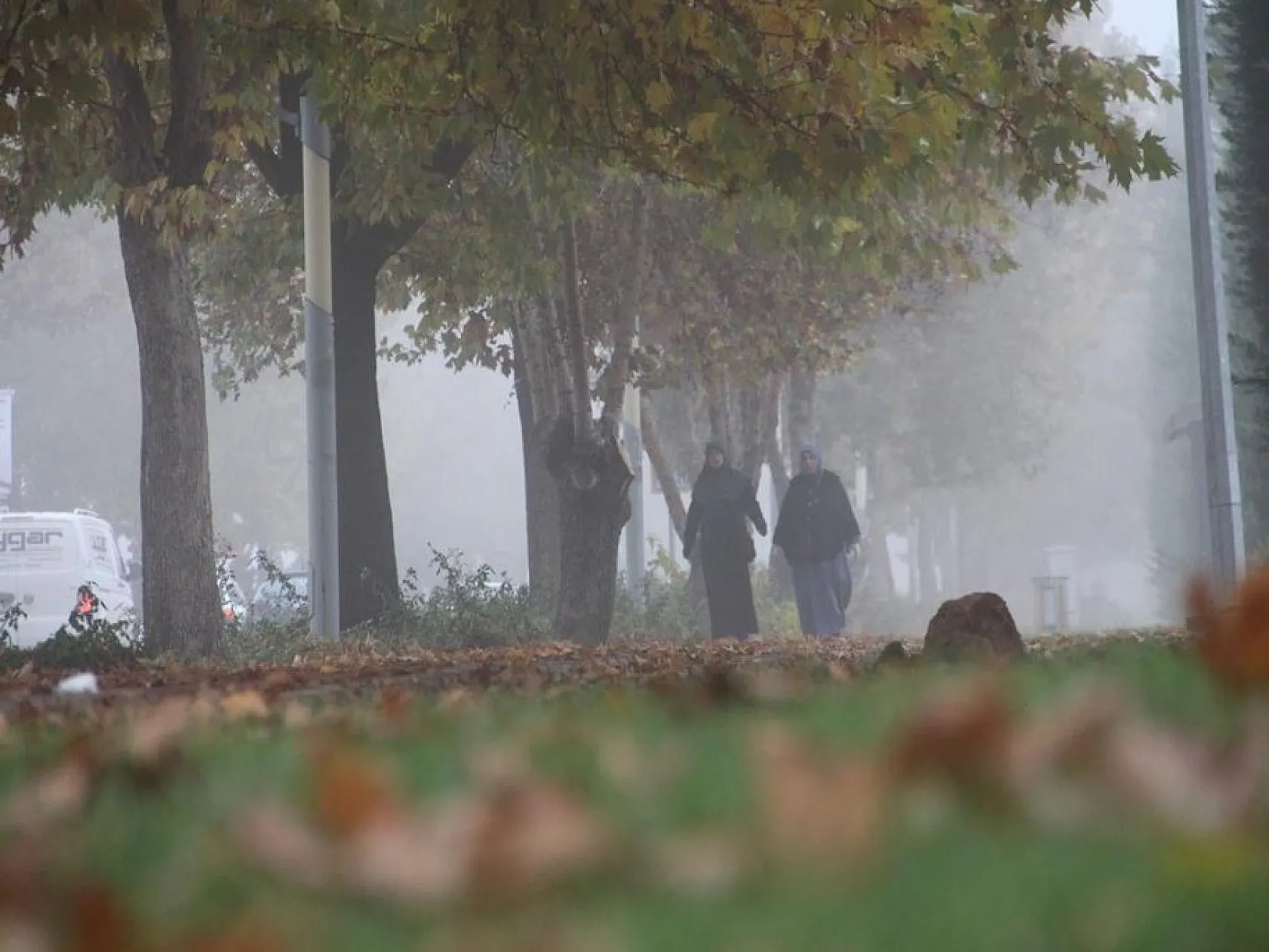 Elazığ'da sis ile sonbaharın buluşması doyumsuz, keyifli görüntüler oluşturdu