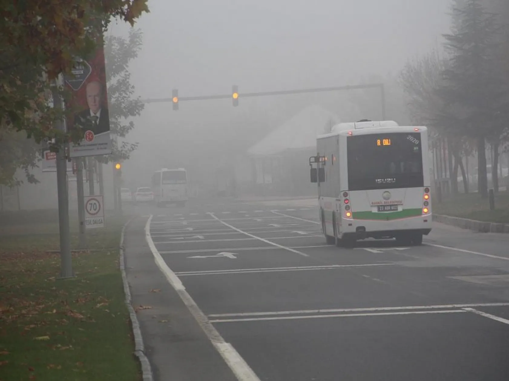 Elazığ'da sis ile sonbaharın buluşması doyumsuz, keyifli görüntüler oluşturdu