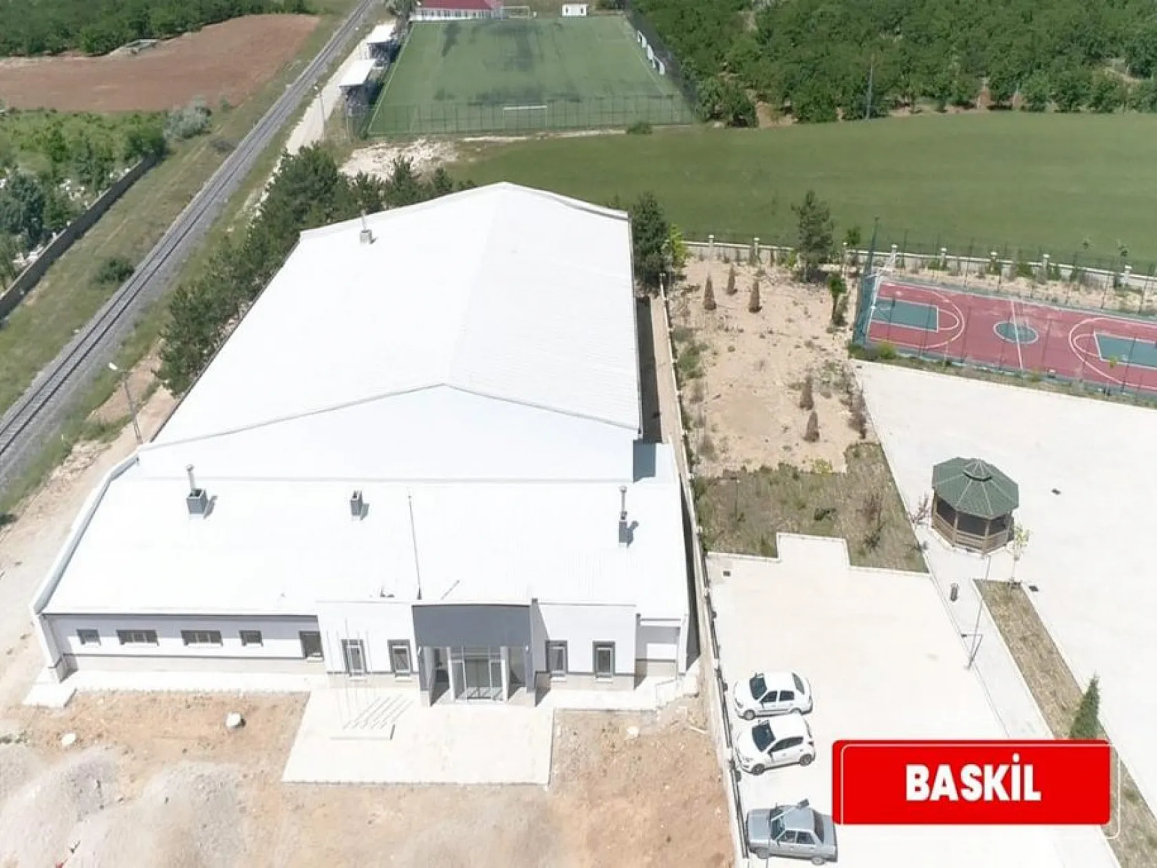 Elazığ'ın 10 ilçesi spor salonuna kavuştu