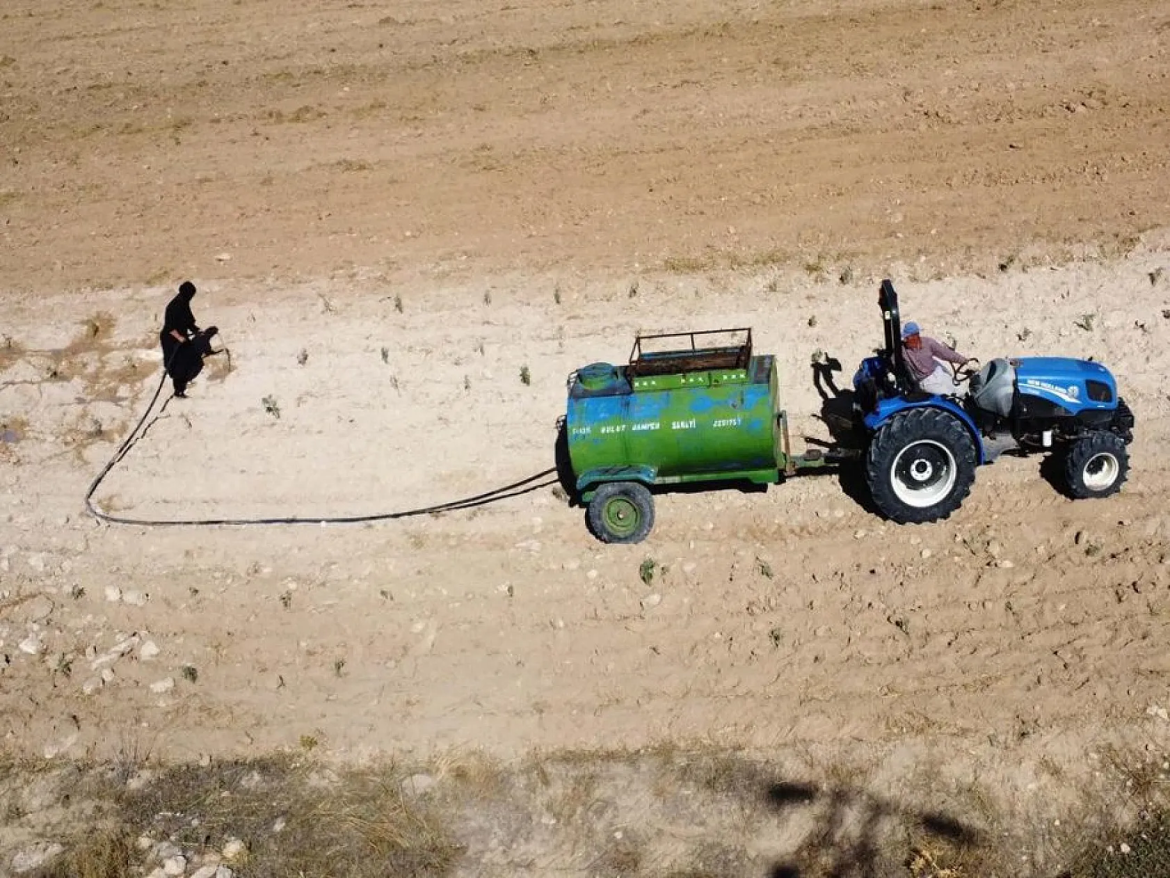 Elazığlı kadınlar atıl arazileri aromatik bitkilerle tarıma kazandırıyor