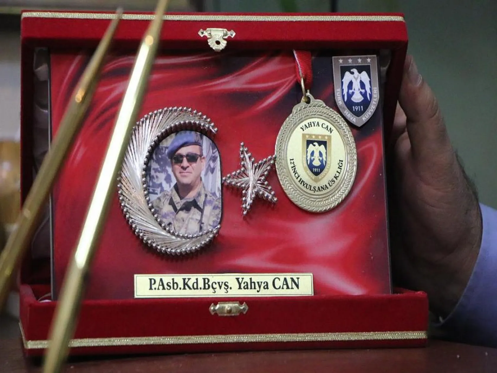 Emekli askerin antika koleksiyonu görenleri geçmişe götürüyor