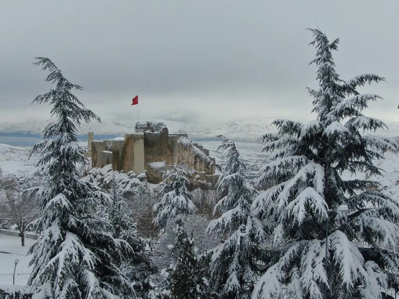 Her mevsimde farklı bir güzellik sunuyorsun Harput!