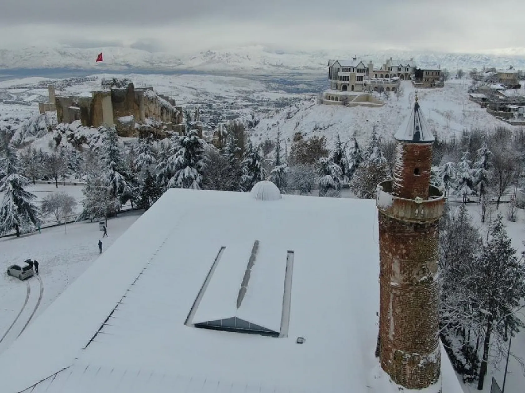 Her mevsimde farklı bir güzellik sunuyorsun Harput!