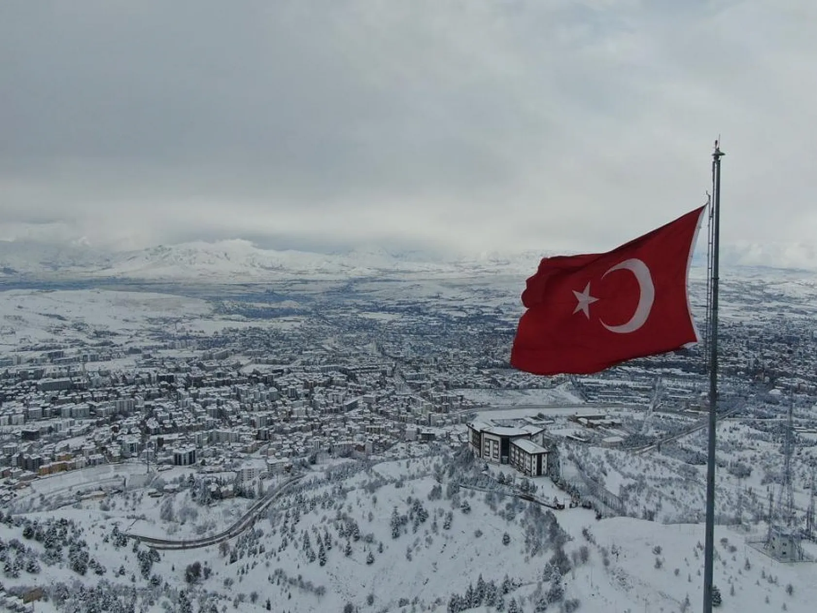 Her mevsimde farklı bir güzellik sunuyorsun Harput!