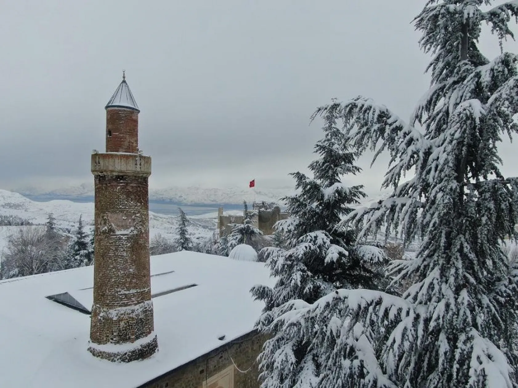 Her mevsimde farklı bir güzellik sunuyorsun Harput!
