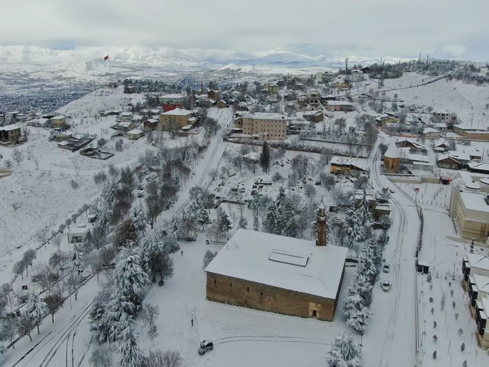 Her mevsimde farklı bir güzellik sunuyorsun Harput!