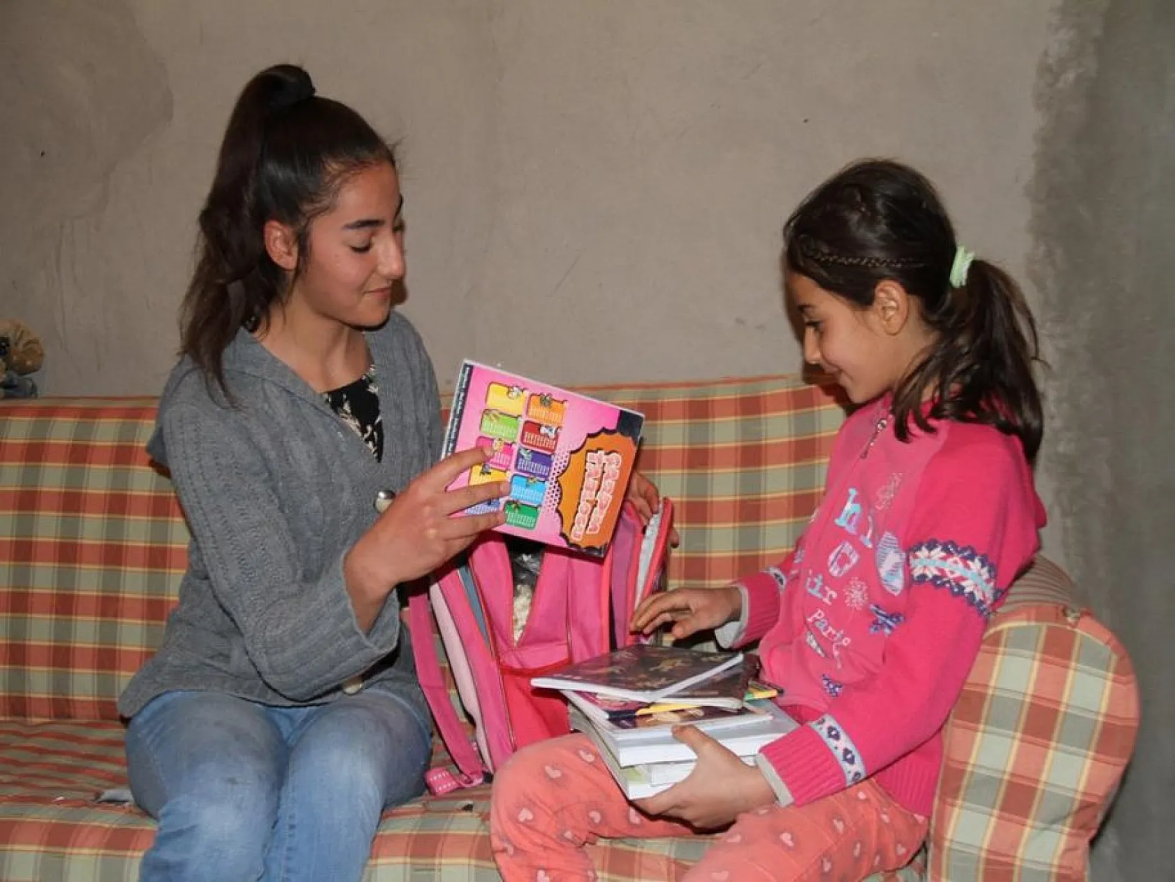 Kız çocuklarını okutmak isteyen baba, taşımalı eğitim engelini aşamadı