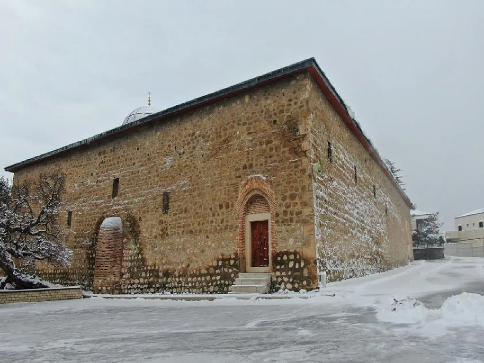 Medeniyetlerin beşiği Harput tekrar beyaza büründü