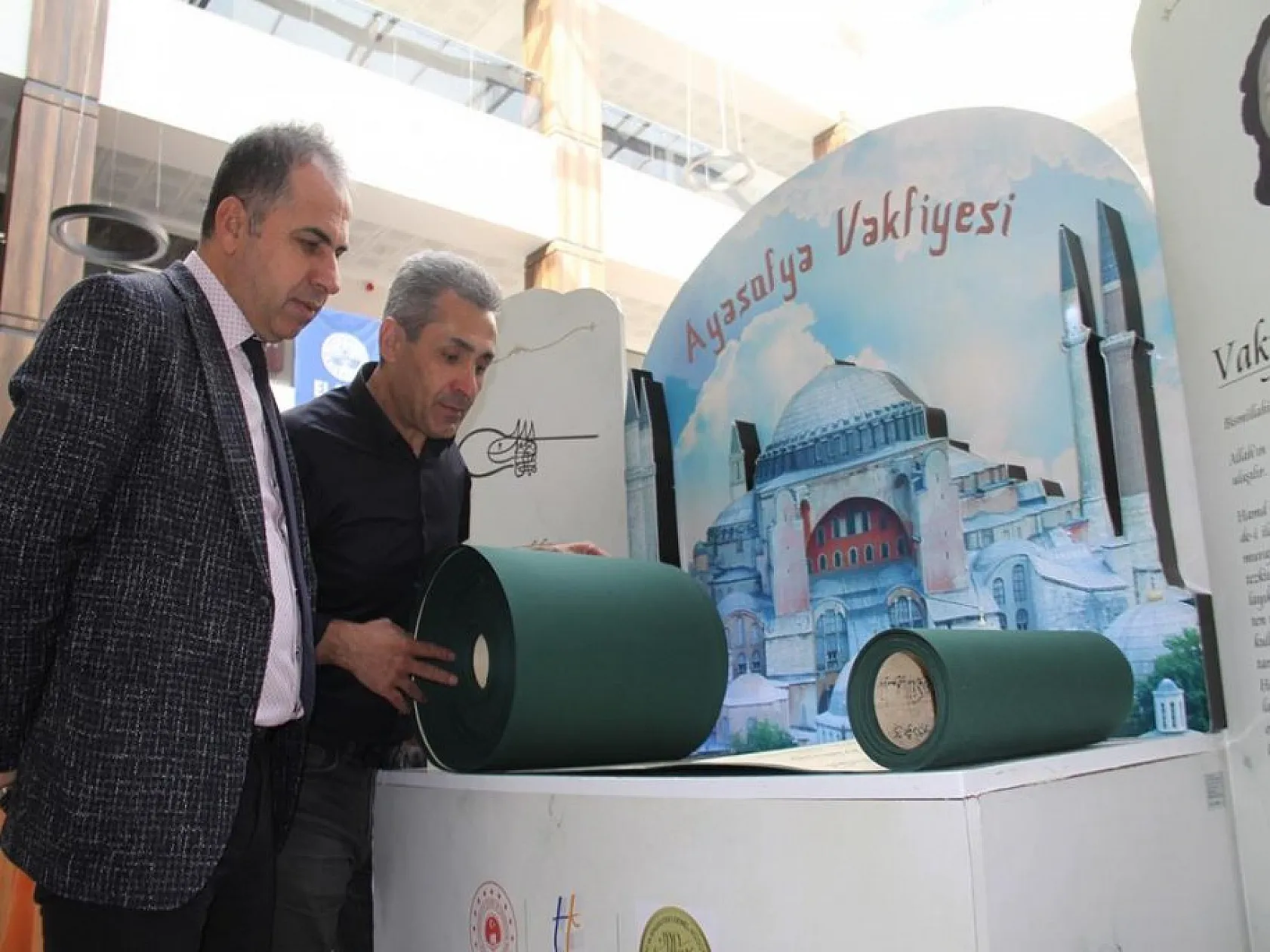 Osmanlı dönemi eserlerinden Ayasofya Vakfiyesi yoğun ilgi gördü