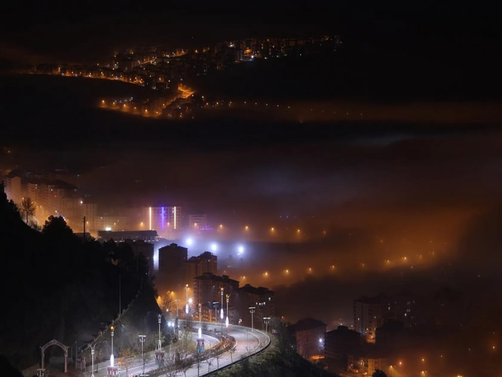 Sisin ulaşamadığı Harput'tan muhteşem Elazığ manzarası!