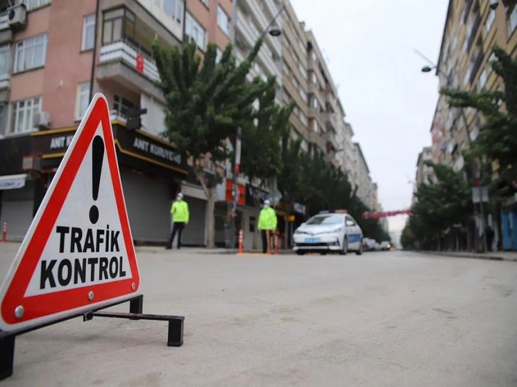 Sessizliğe bürünen kent drone ile havadan görüntülendi