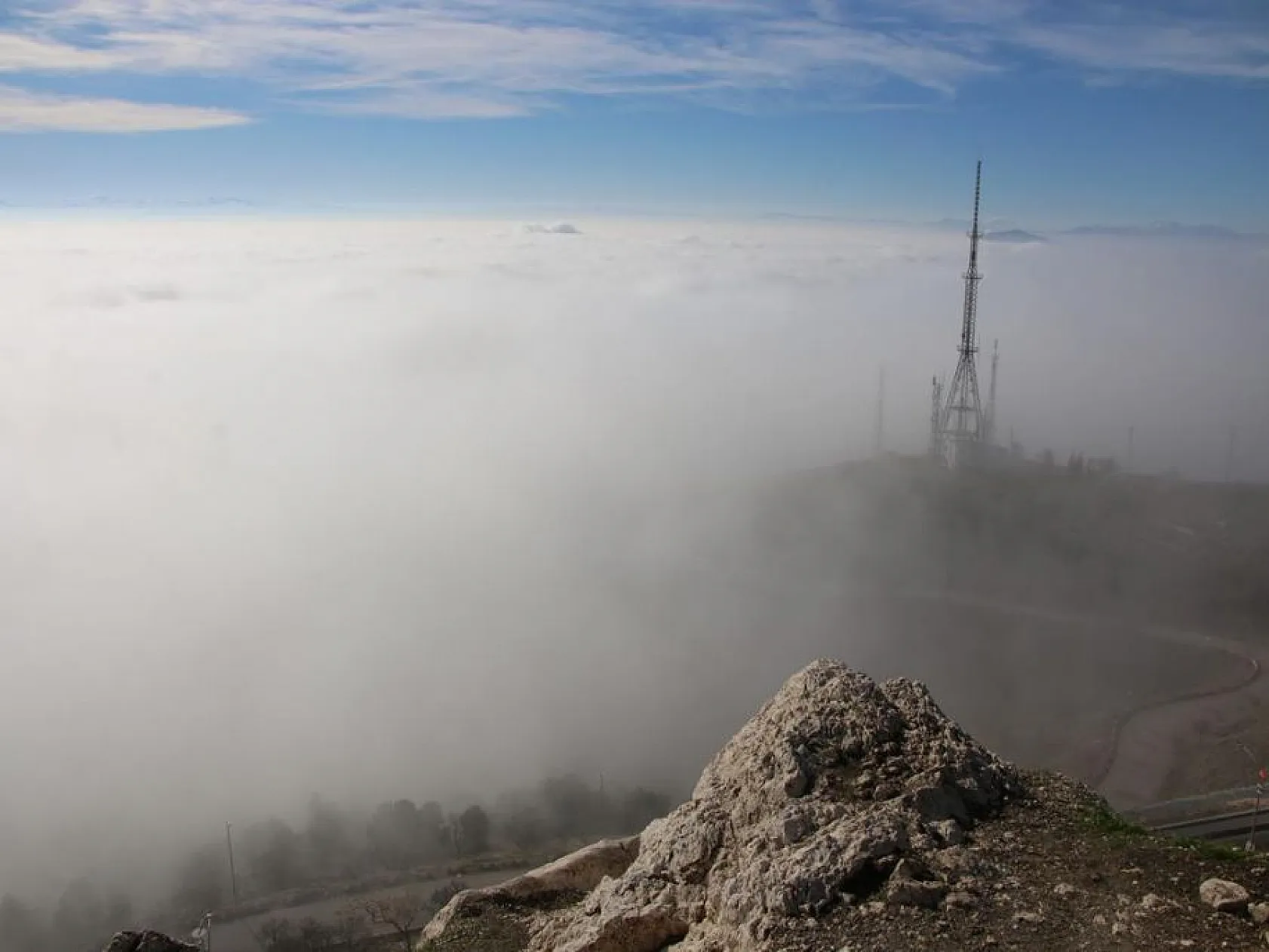 Elazığ sis denizinde kayboldu, eşsiz görüntüler oluştu
