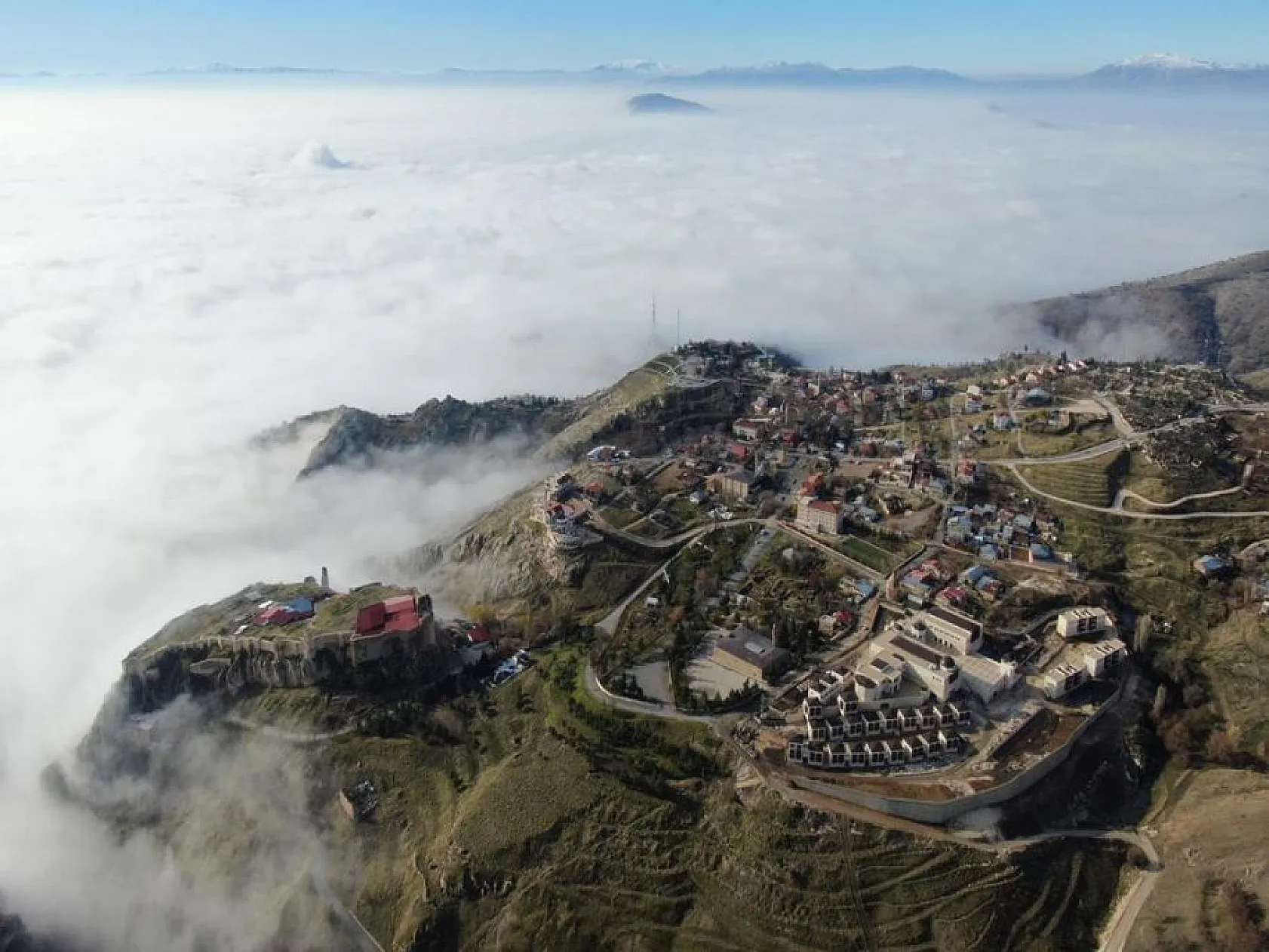 Elazığ sis denizinde kayboldu, eşsiz görüntüler oluştu